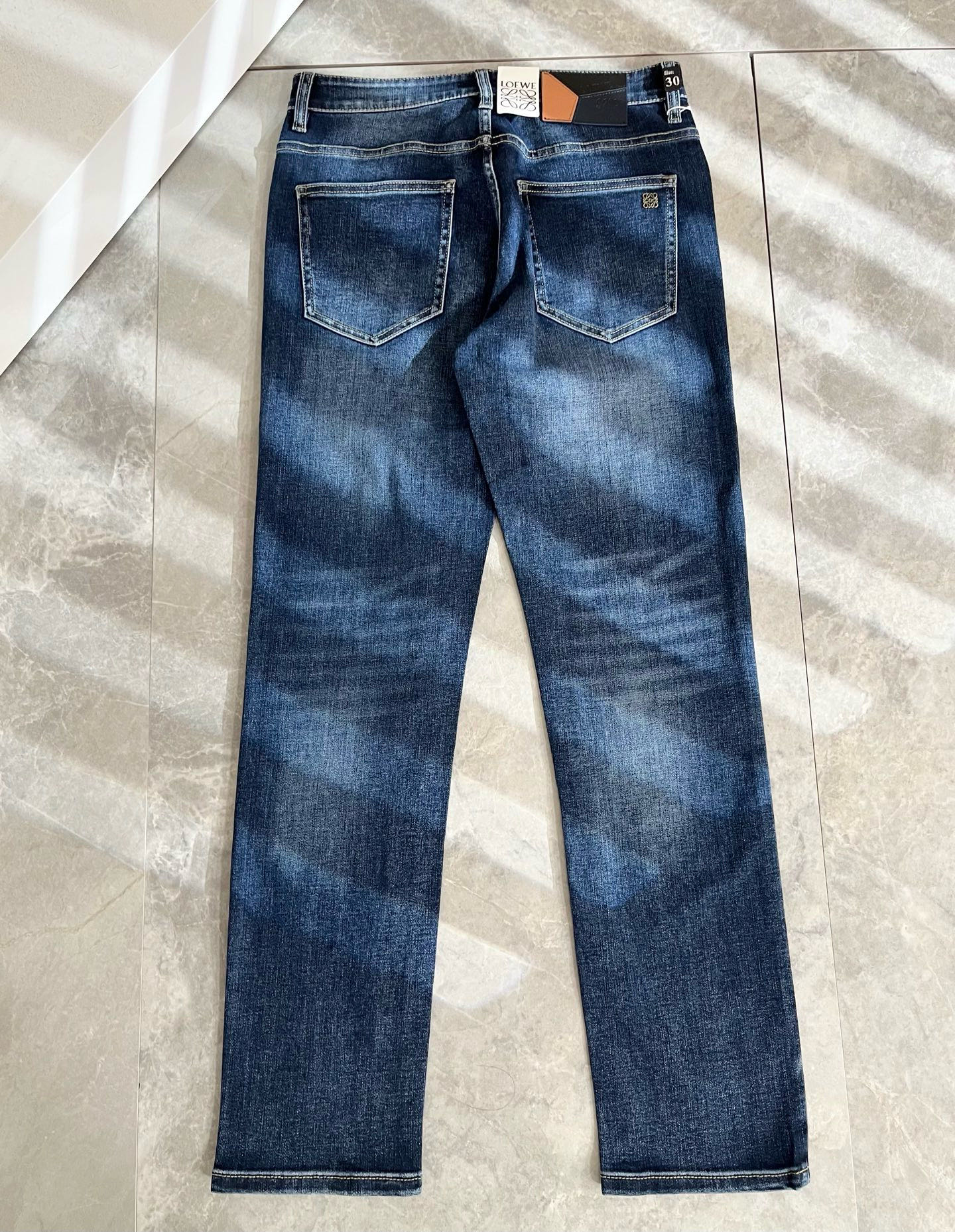 LO*WE/罗*威2025秋冬新品男士时装款高端休闲裤，香港洋行渠道货，日本原厂出品，纯血统品质，完美延