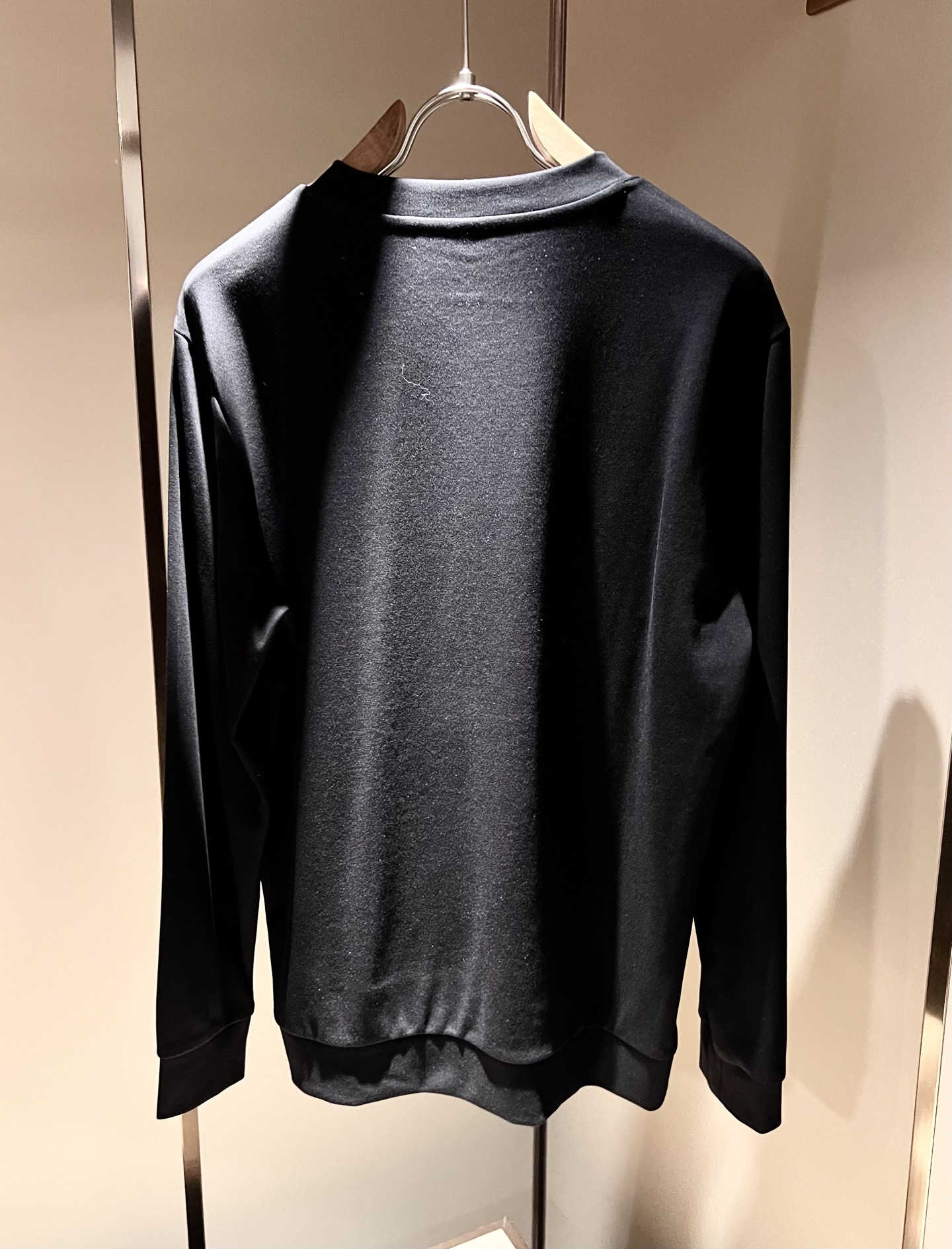 保罗POLOSPORT 2025秋冬新款男士长袖打底衫，简约纯色时尚款不乏有许多设计大咖们都对于纯色都有