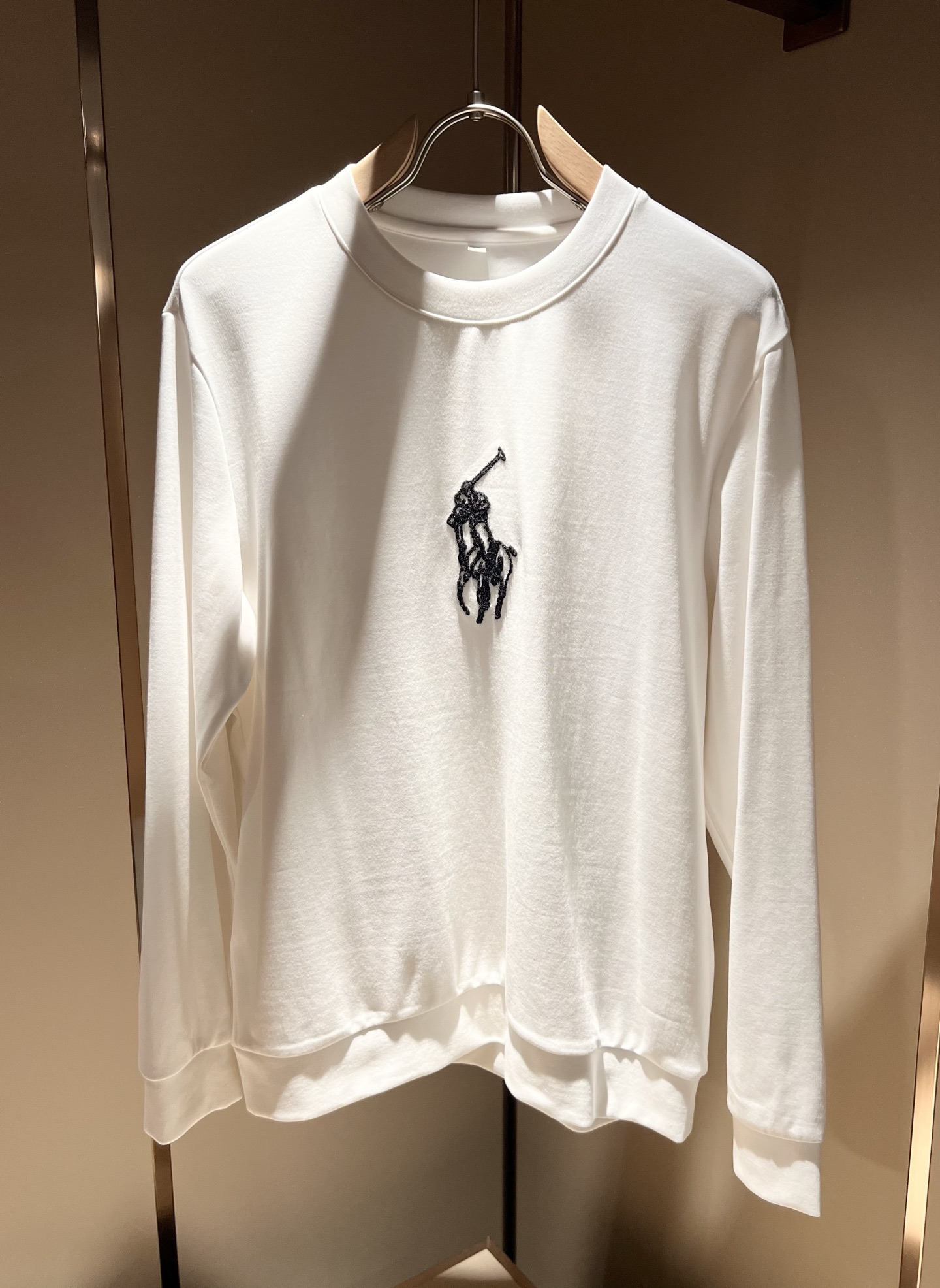 保罗POLOSPORT 2025秋冬新款男士长袖打底衫，简约纯色时尚款不乏有许多设计大咖们都对于纯色都有