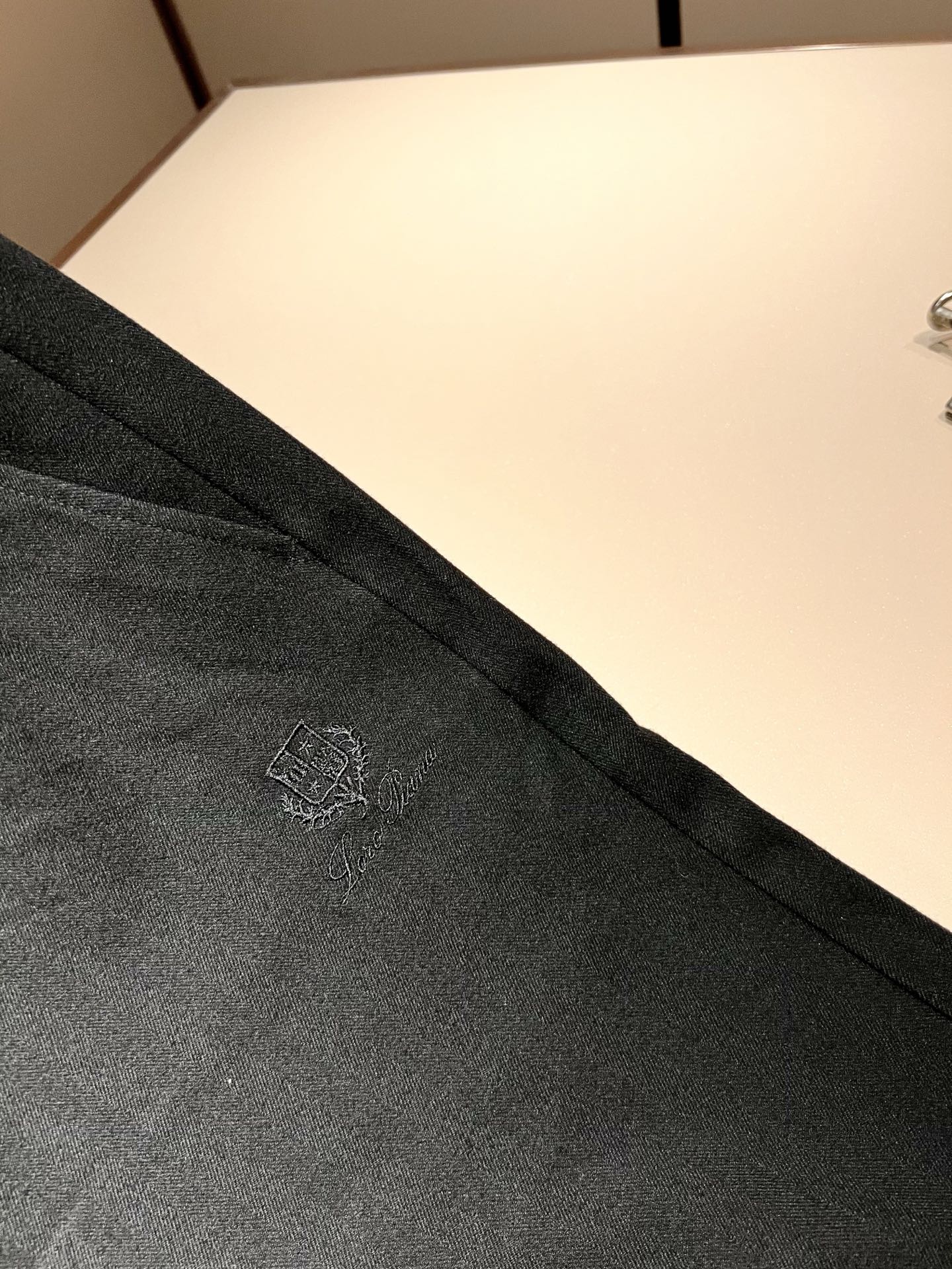 Loro Piana诺悠翩雅 2025秋冬新品男士休闲裤，最新的贸易订单全品相！！网红款！上身舒适透气，