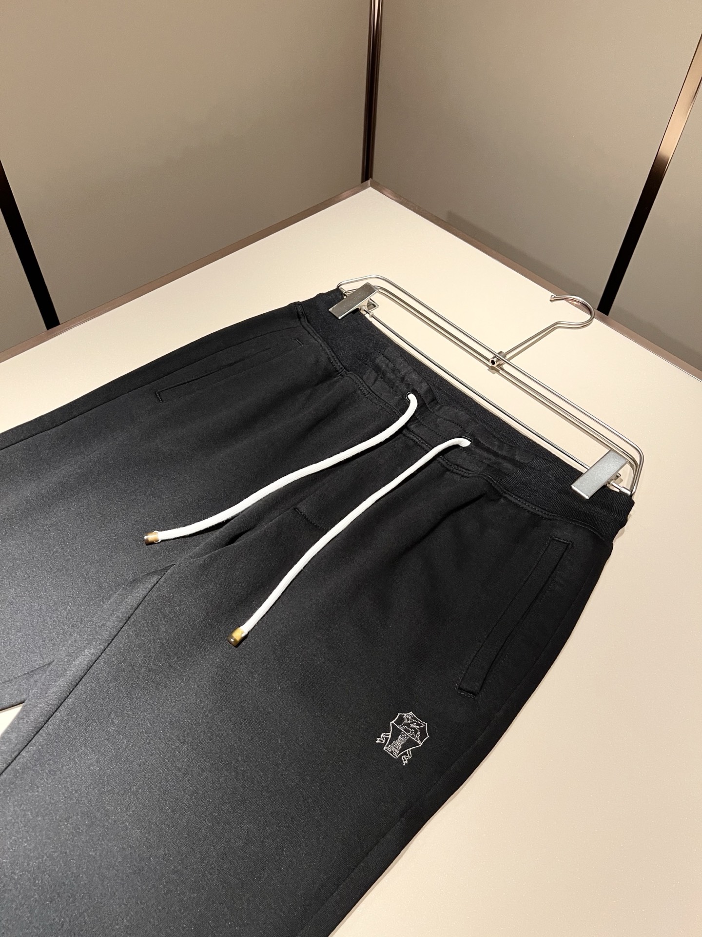 BC-Brunello Cucineli 2025秋冬新品男士时装款高端纯棉休闲裤，香港洋行渠道货，日本