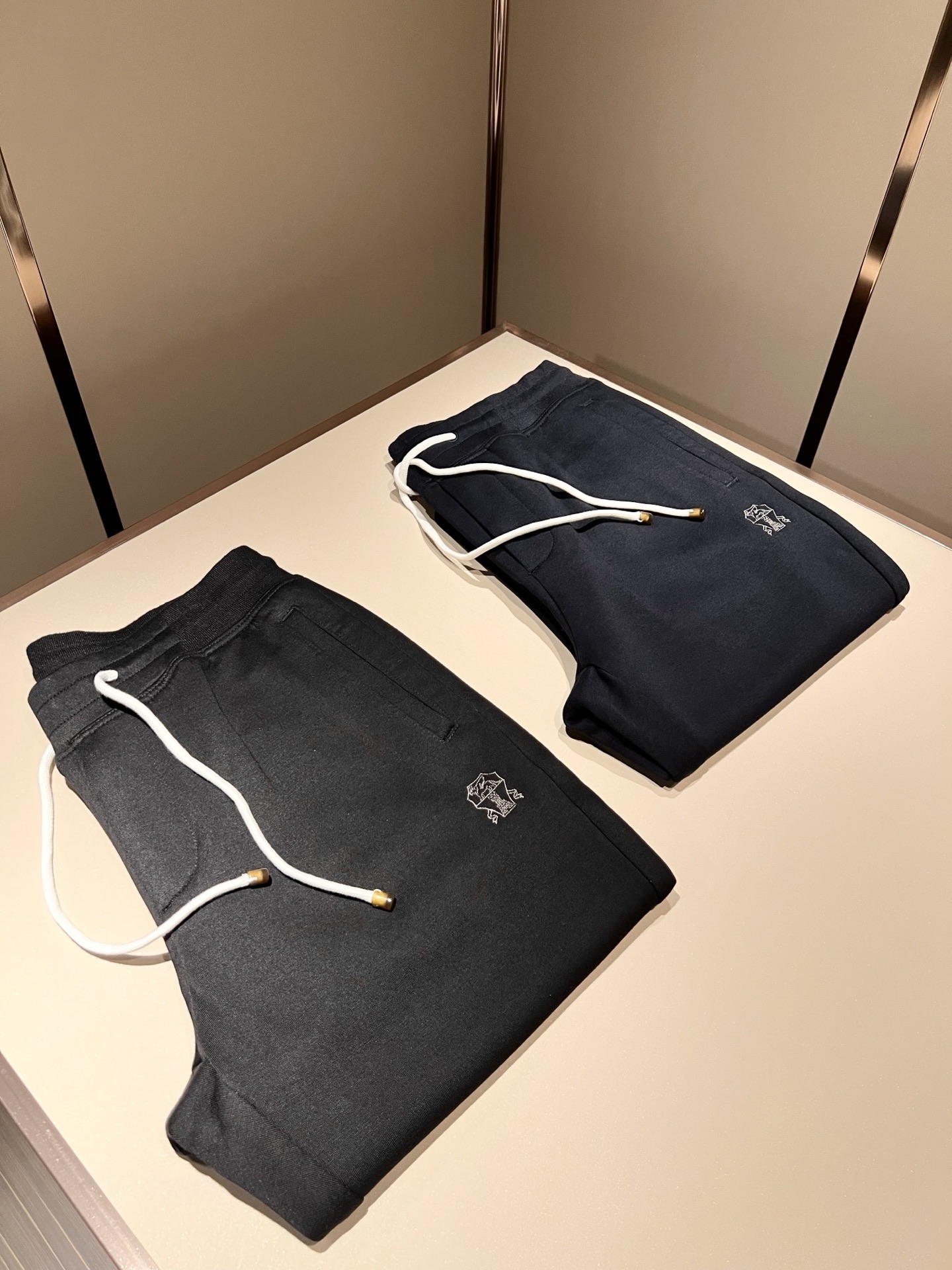 BC-Brunello Cucineli 2025秋冬新品男士时装款高端纯棉休闲裤，香港洋行渠道货，日本