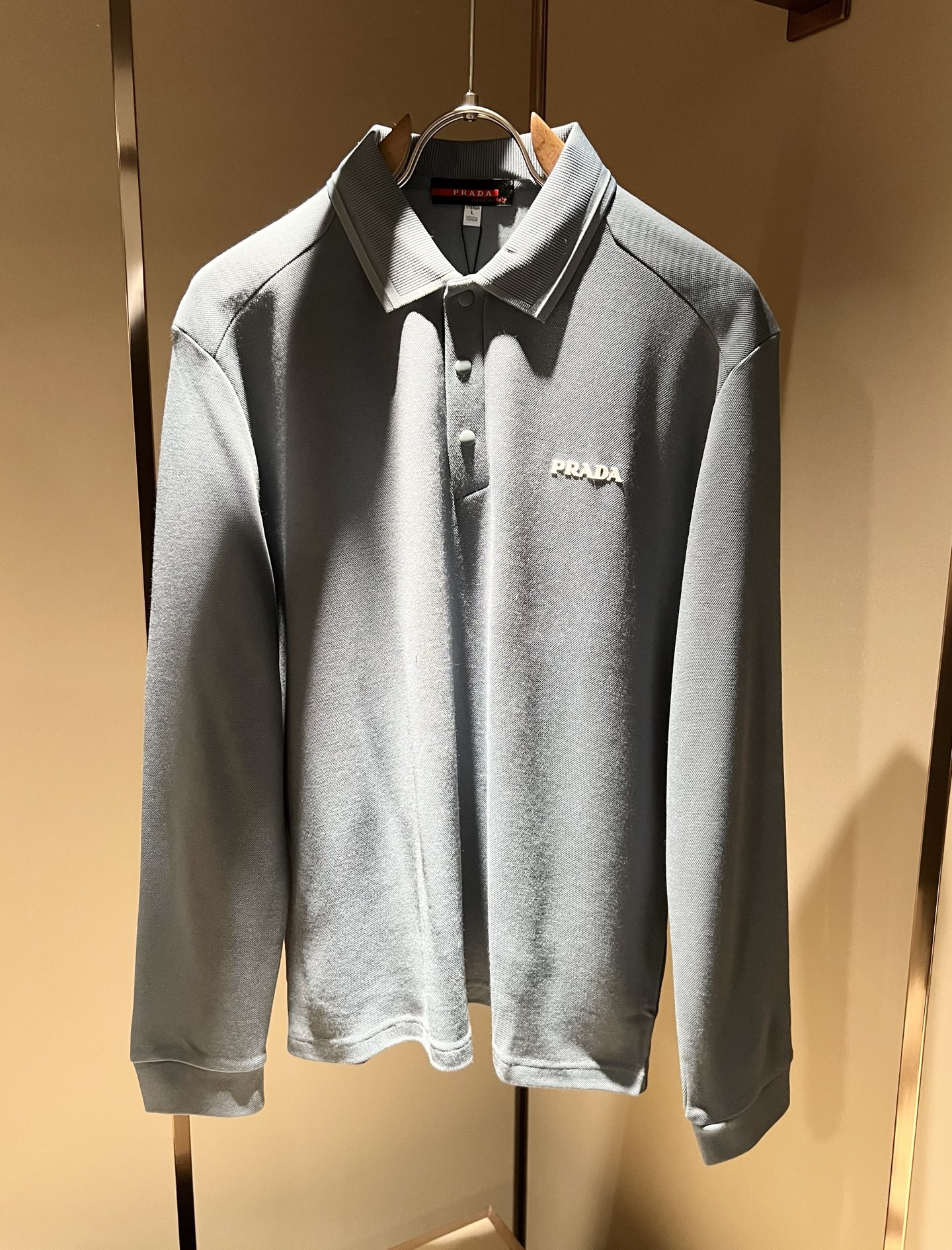 Prad*普*达 2025秋冬季新款经典元素Polo衫，经典大方的款式，可以穿十年都还是流行的那种，你一
