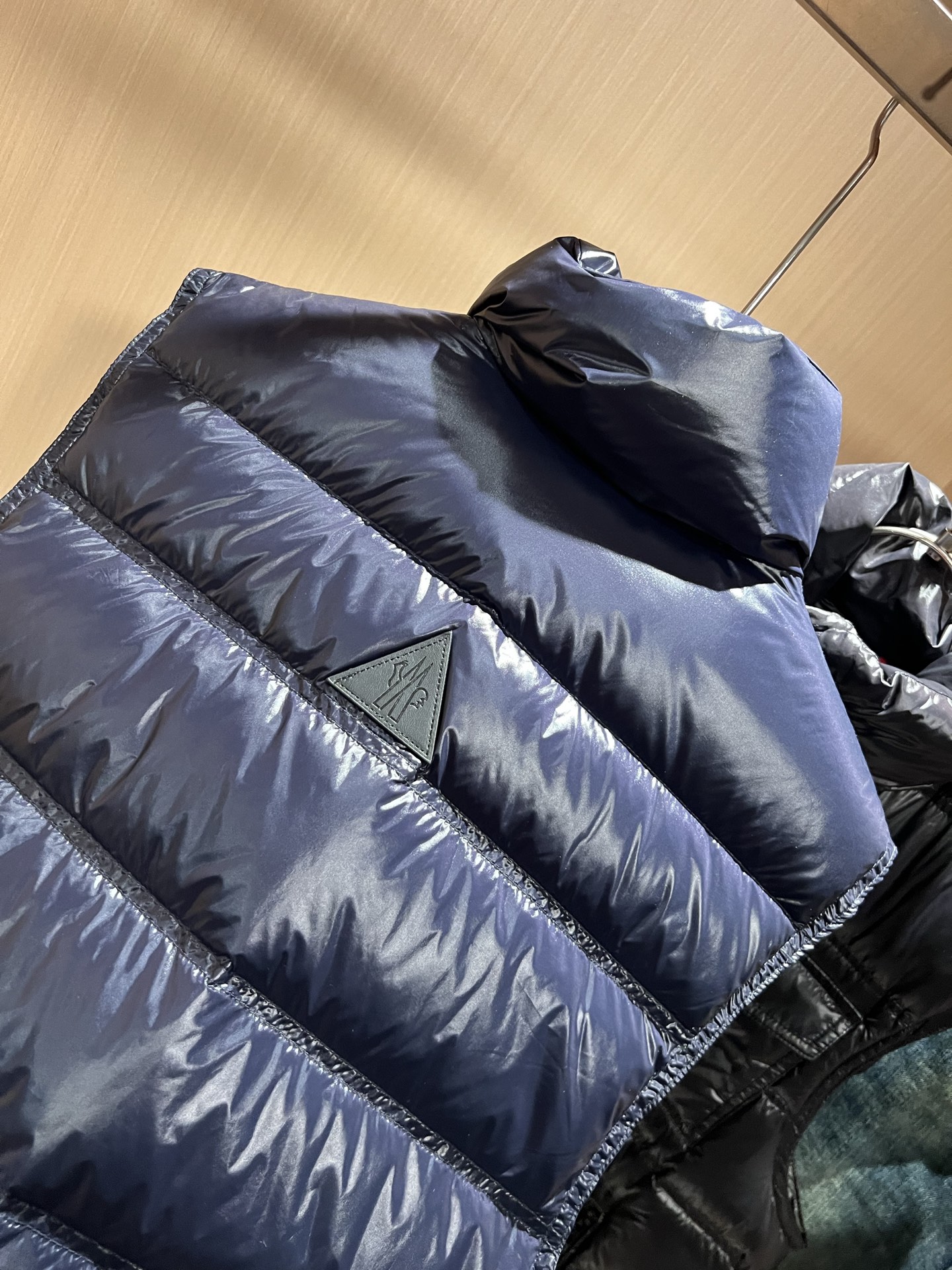 Mon*ler蒙口 2025秋冬新款男女同款👫羽绒马甲夹克 ！年度的压轴款登场...匠心技艺于一身的经典