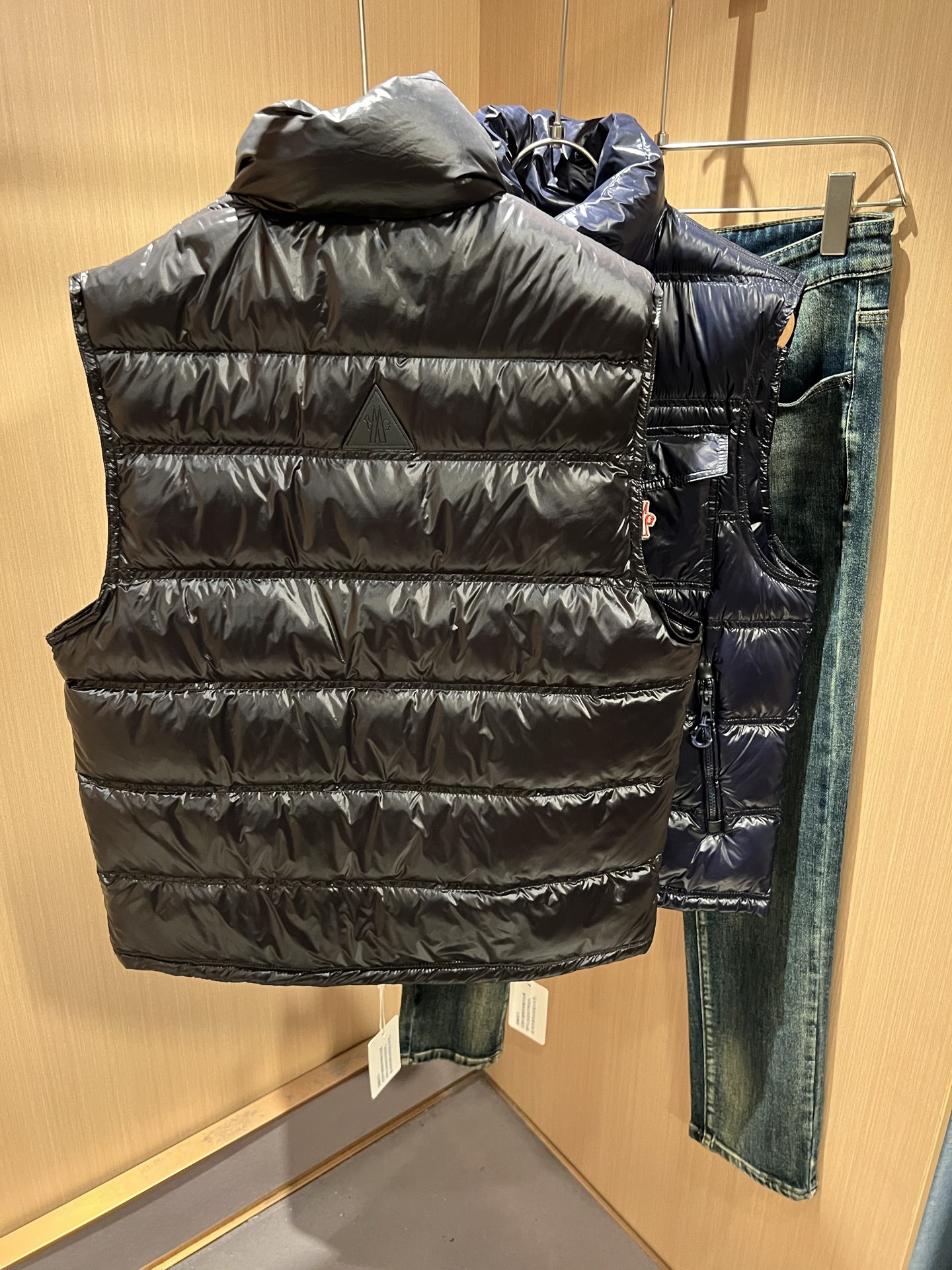 Mon*ler蒙口 2025秋冬新款男女同款👫羽绒马甲夹克 ！年度的压轴款登场...匠心技艺于一身的经典