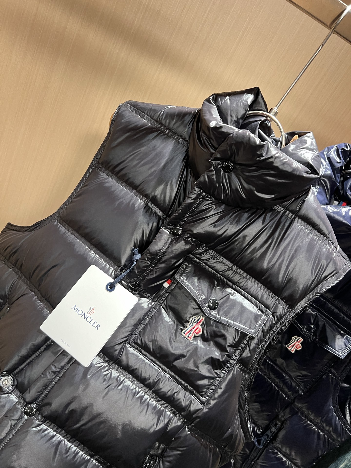 Mon*ler蒙口 2025秋冬新款男女同款👫羽绒马甲夹克 ！年度的压轴款登场...匠心技艺于一身的经典