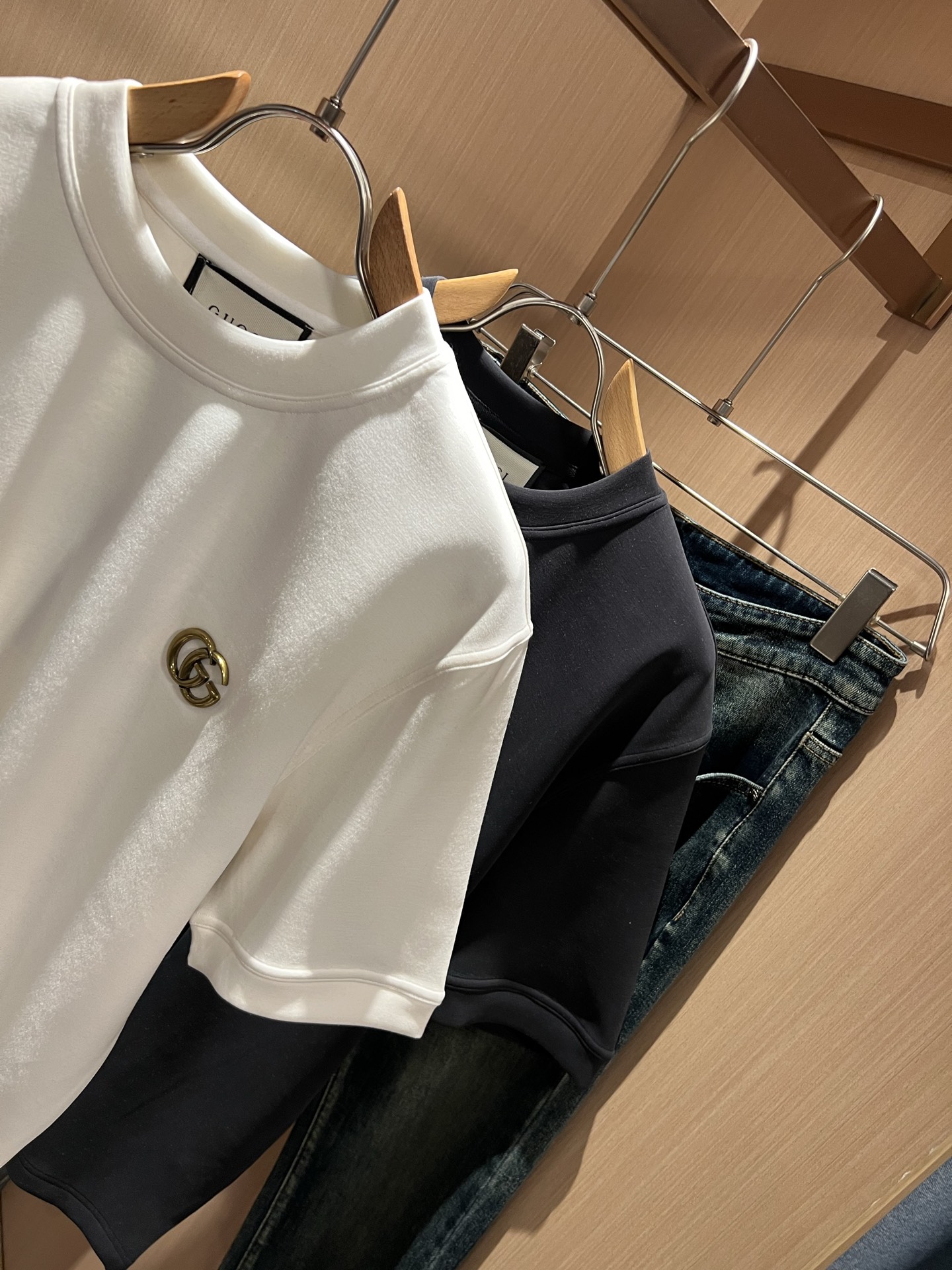 Gucc*古家 2025秋冬系列基础圆领短袖打底，男女同情侣款👫休闲宽松棉质圆领短袖T恤衫！贸易公司渠道