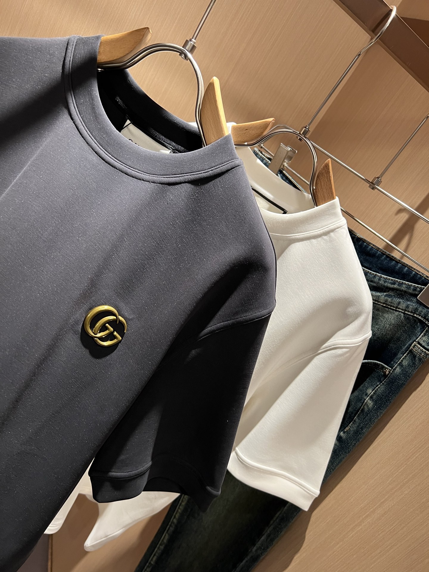 Gucc*古家 2025秋冬系列基础圆领短袖打底，男女同情侣款👫休闲宽松棉质圆领短袖T恤衫！贸易公司渠道