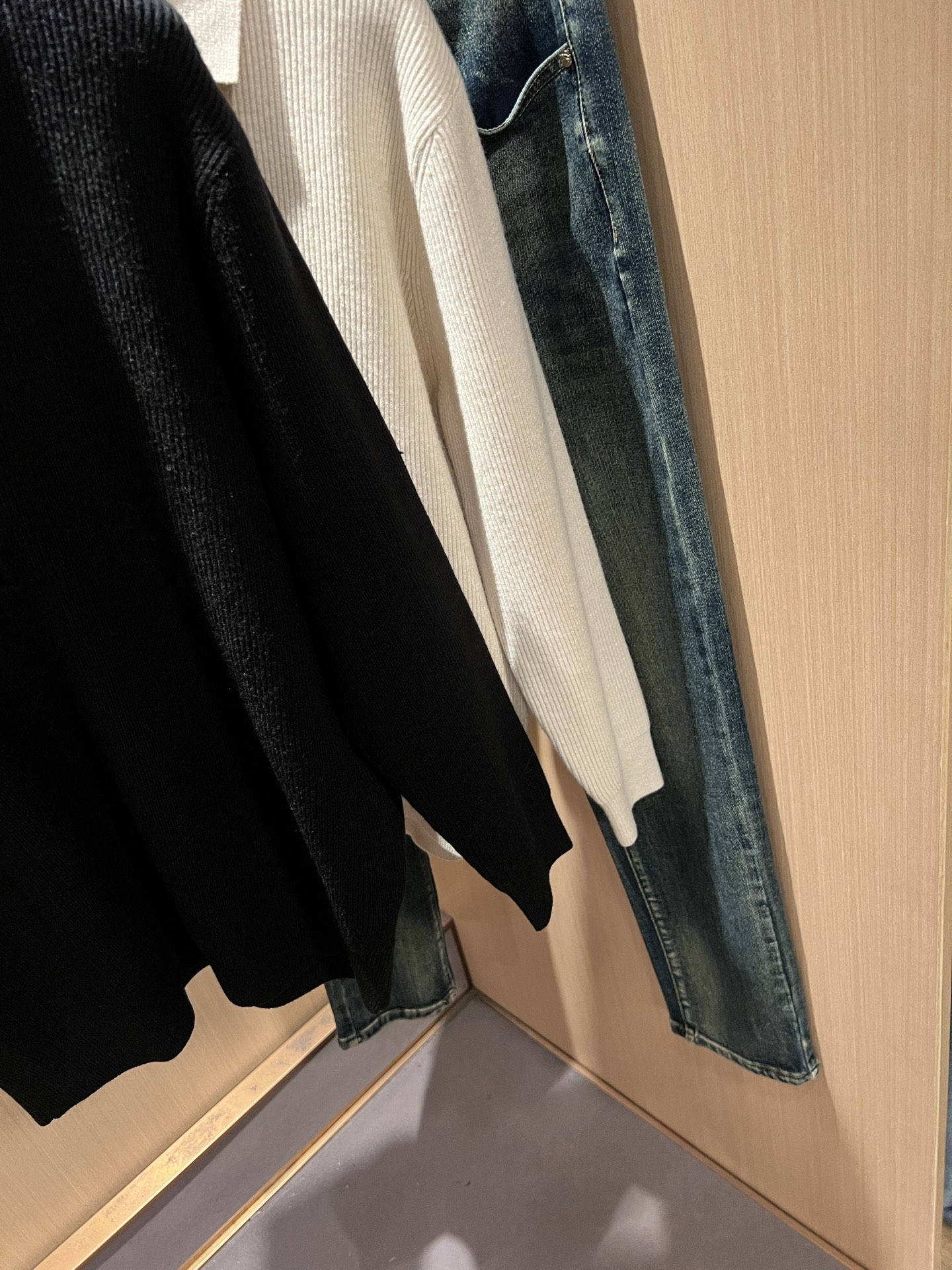 Ermenegildo Zeg*a杰*亚 2025秋冬新品男士休闲针织羊毛衫，外贸公司订单！是杰尼亚经典