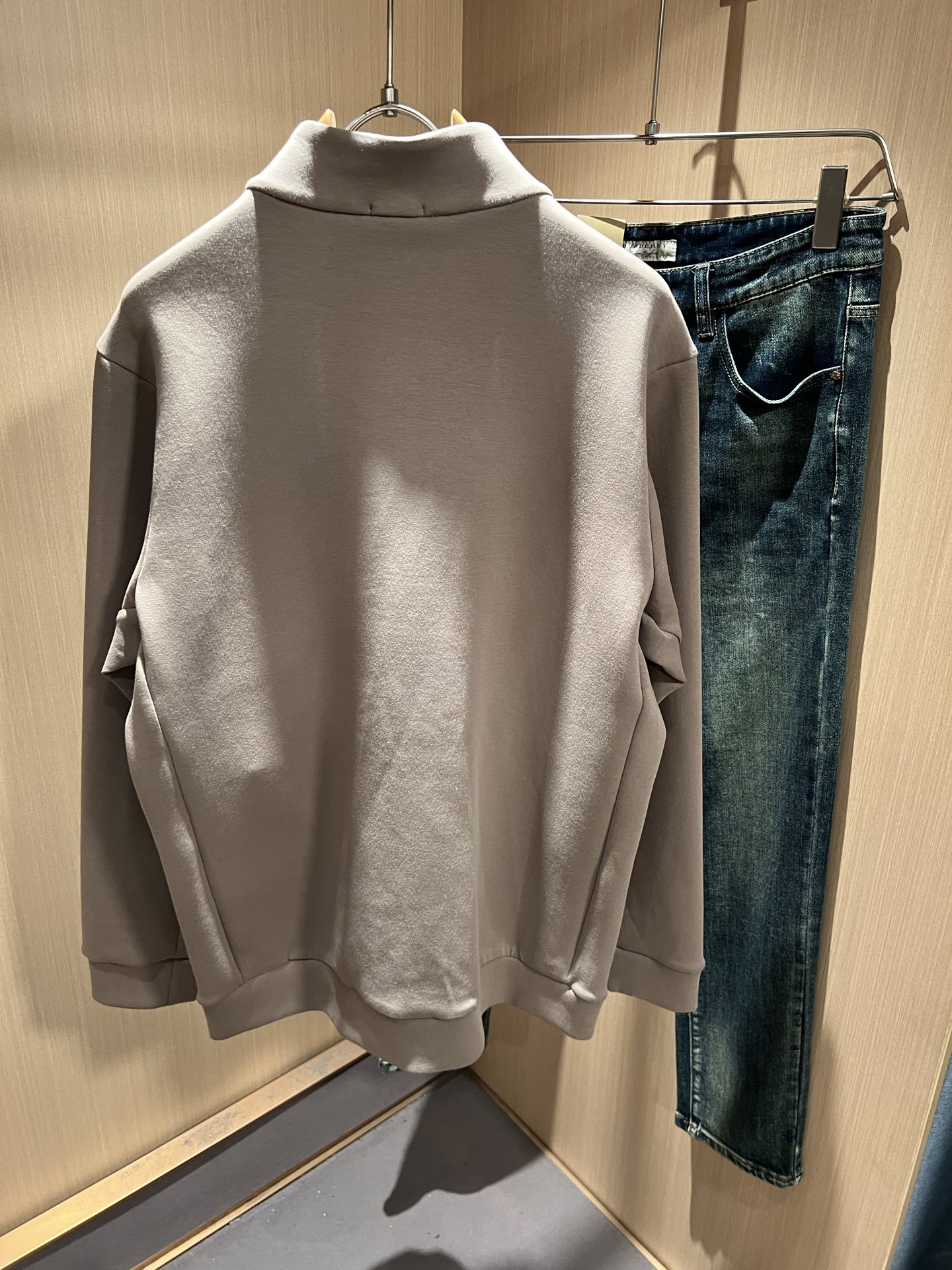 Ermenegildo Zeg*a杰*亚 2025秋冬新款男士休闲卫衣，压轴的渠道货出现了！！柜台同步销