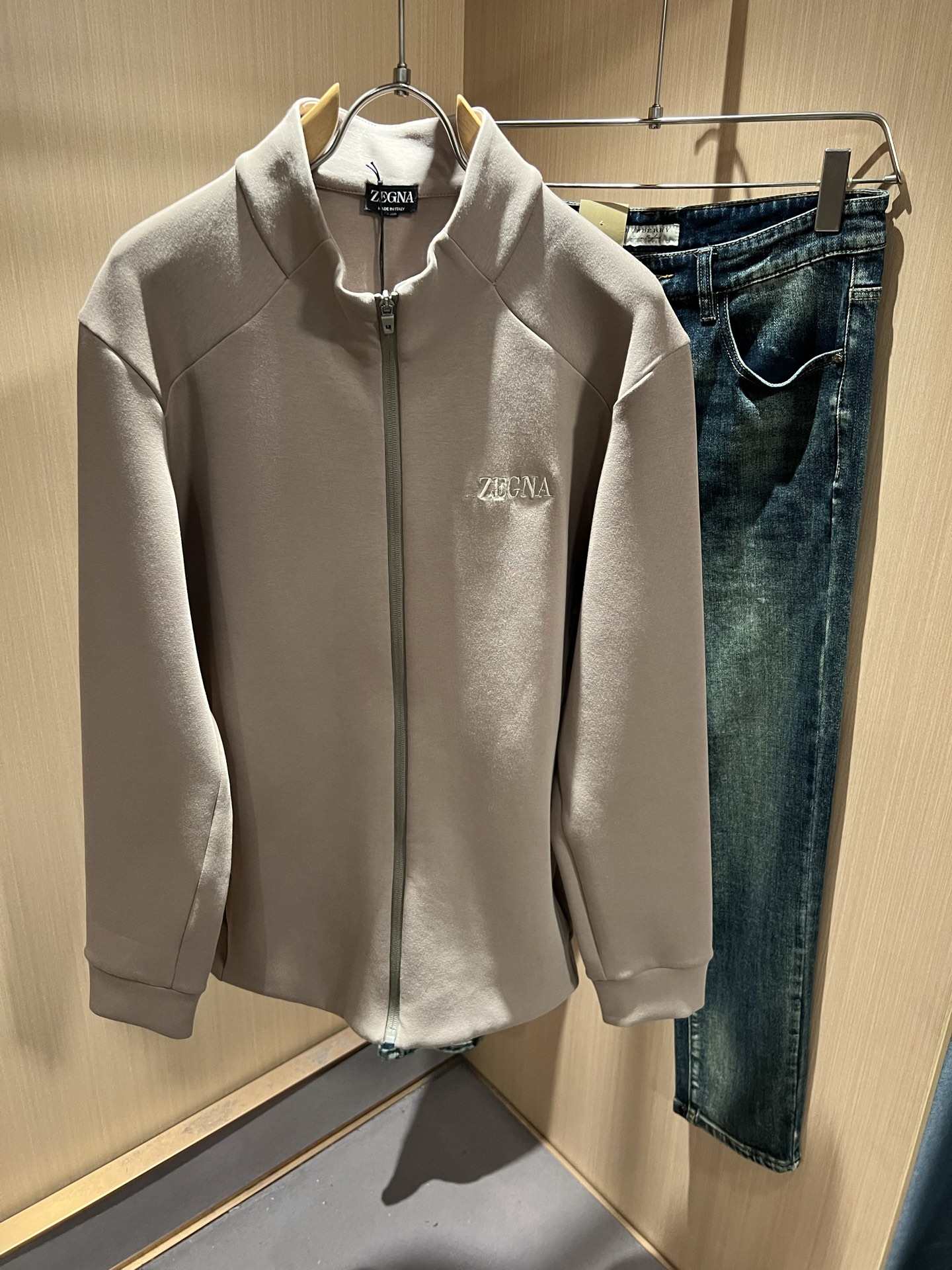 Ermenegildo Zeg*a杰*亚 2025秋冬新款男士休闲卫衣，压轴的渠道货出现了！！柜台同步销