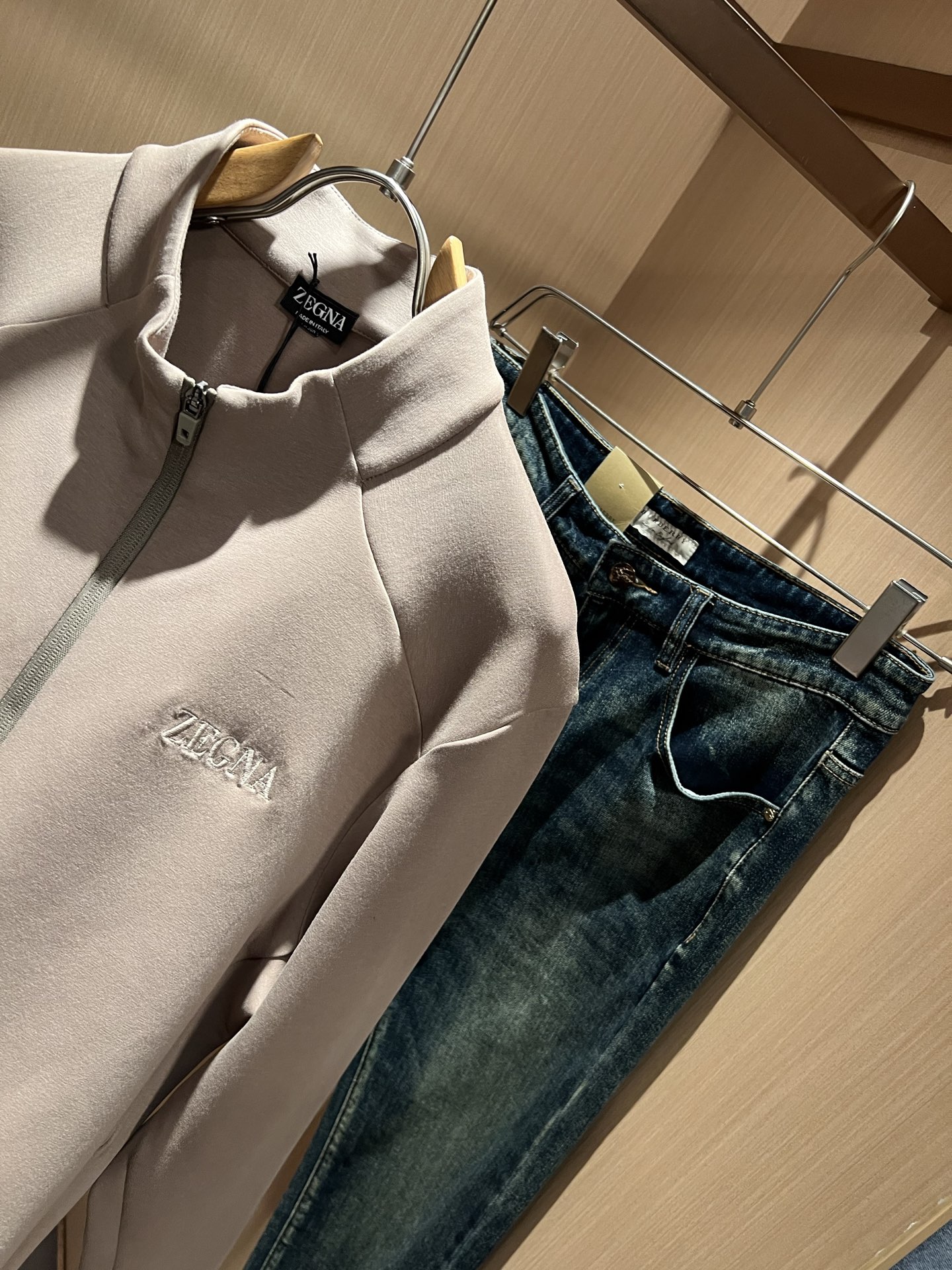 Ermenegildo Zeg*a杰*亚 2025秋冬新款男士休闲卫衣，压轴的渠道货出现了！！柜台同步销