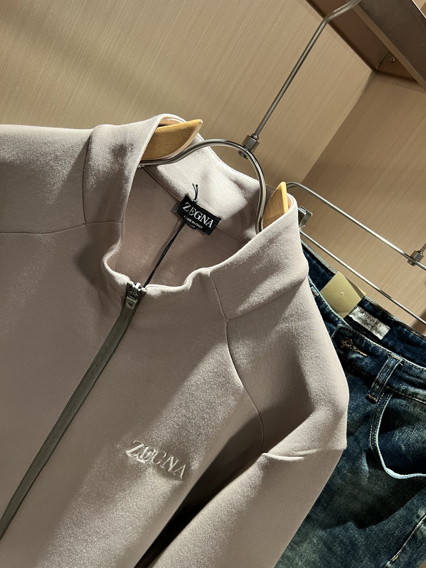 Ermenegildo Zeg*a杰*亚 2025秋冬新款男士休闲卫衣，压轴的渠道货出现了！！柜台同步销