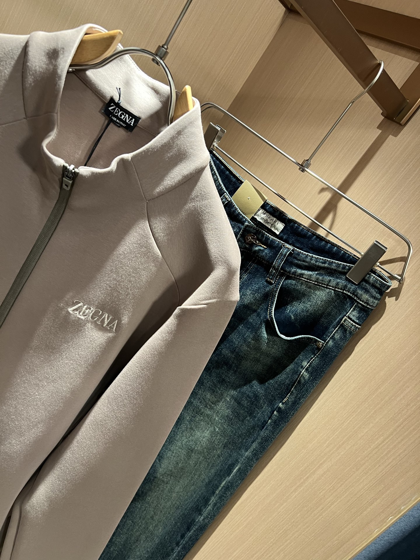 Ermenegildo Zeg*a杰*亚 2025秋冬新款男士休闲卫衣，压轴的渠道货出现了！！柜台同步销