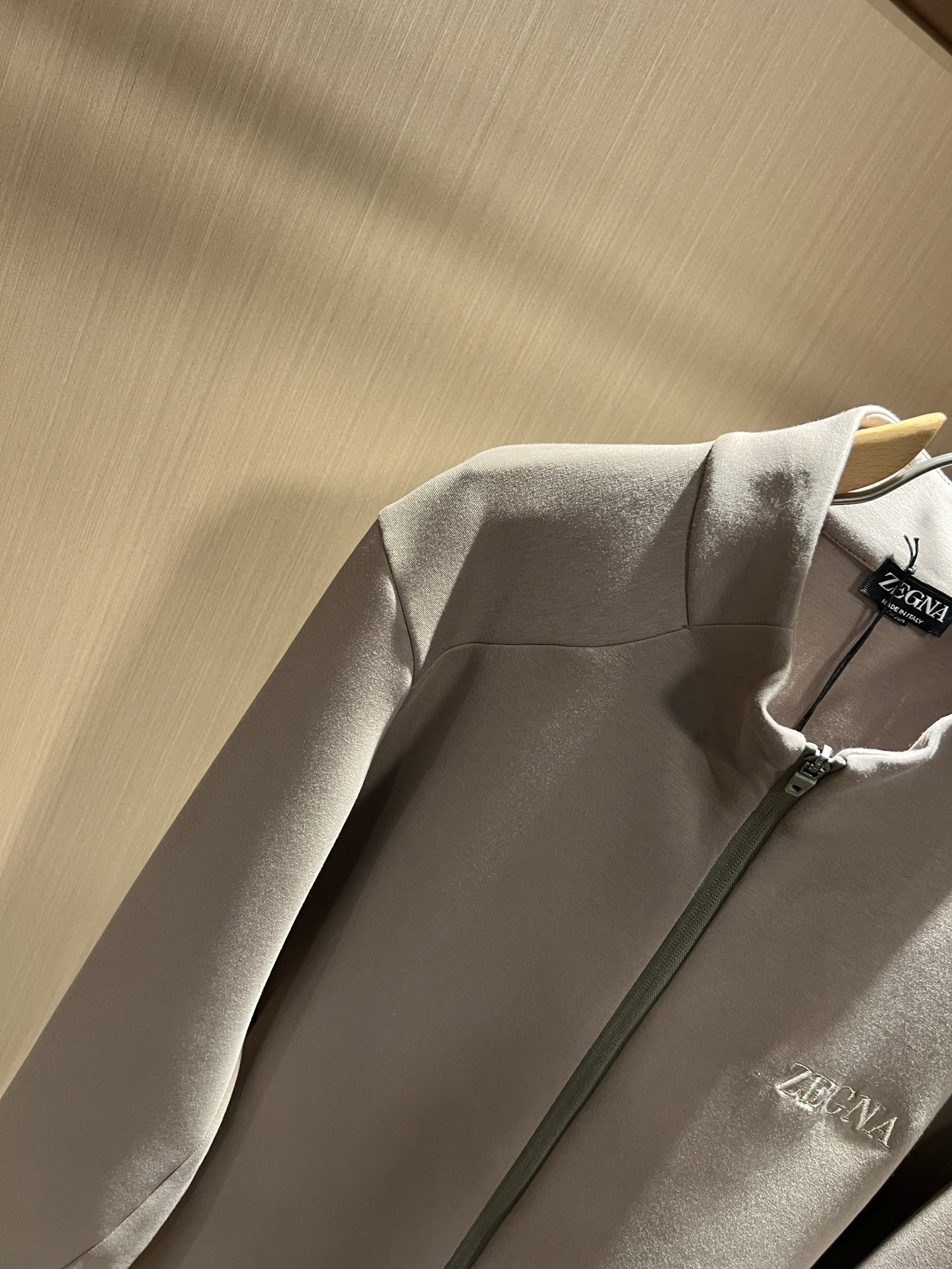 Ermenegildo Zeg*a杰*亚 2025秋冬新款男士休闲卫衣，压轴的渠道货出现了！！柜台同步销