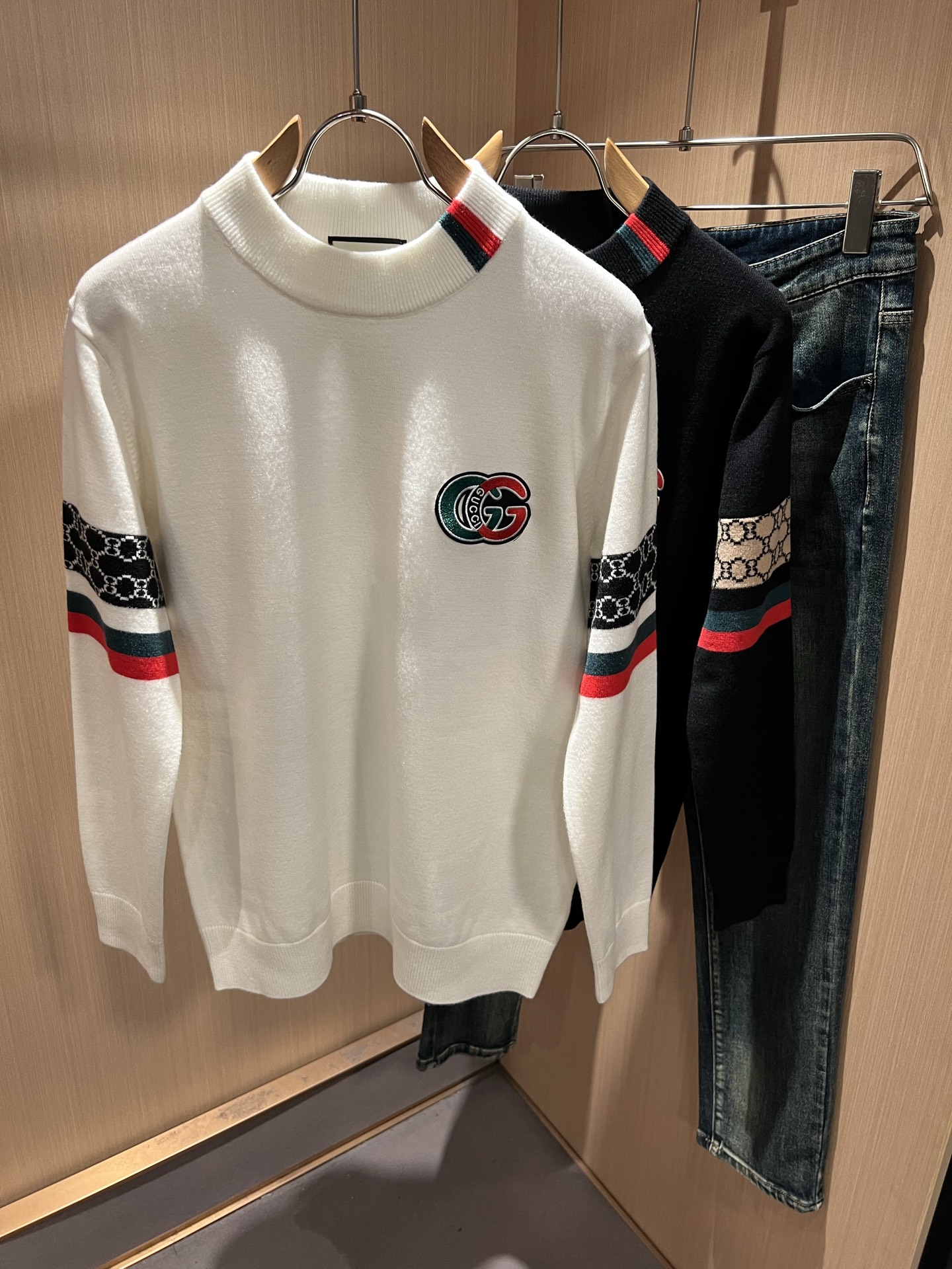 GUC*I 古家 2025秋冬新款男女同款👫 高克重针织羊毛衫，全景钩织GG标识logo图案设计！贸易公