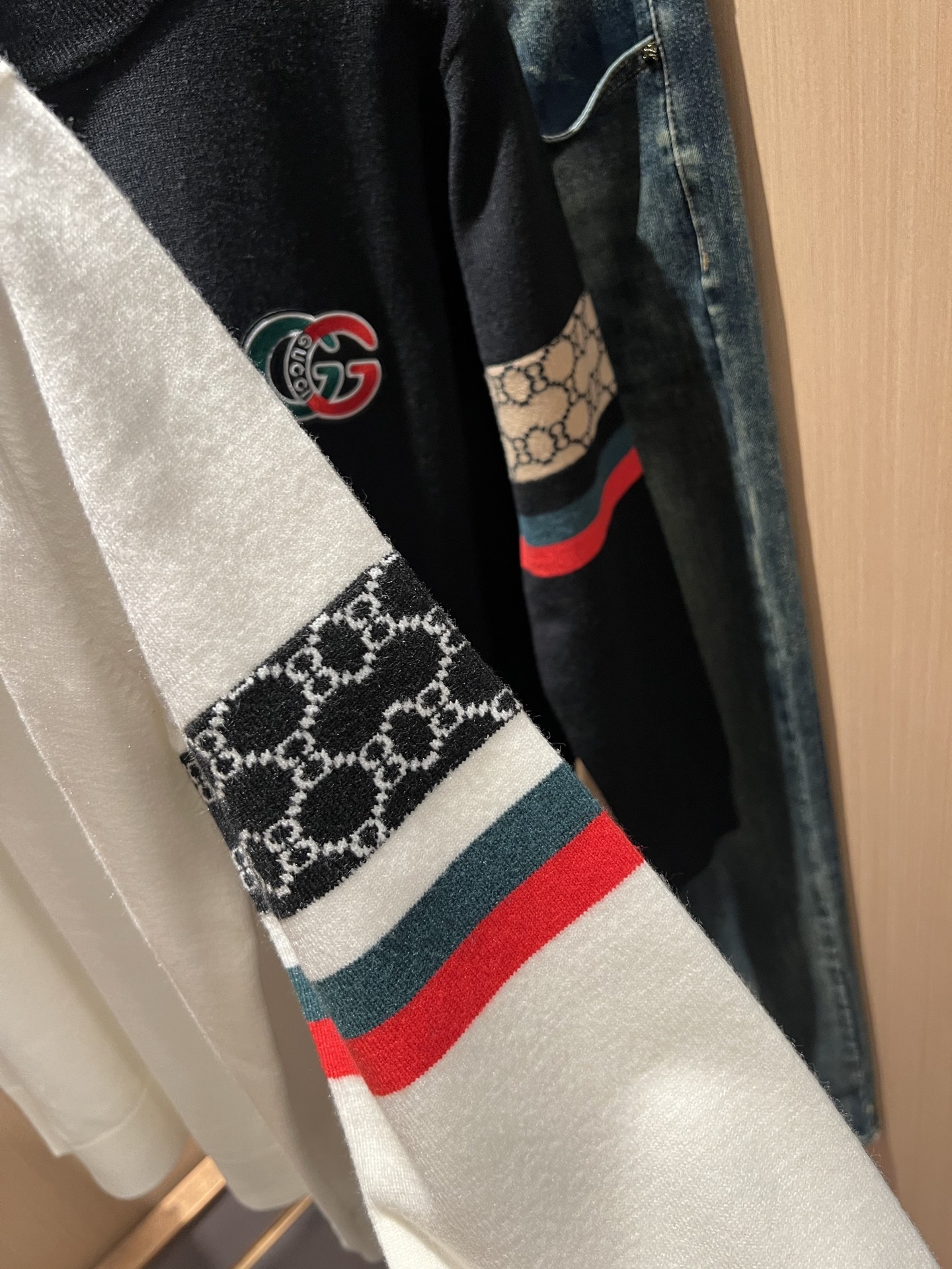 GUC*I 古家 2025秋冬新款男女同款👫 高克重针织羊毛衫，全景钩织GG标识logo图案设计！贸易公