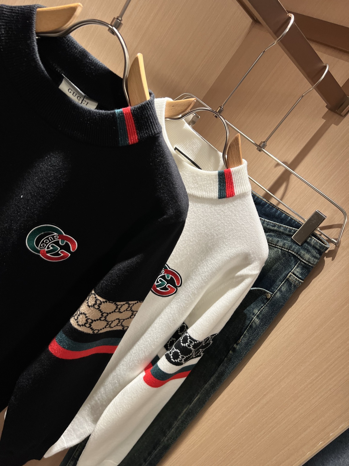 GUC*I 古家 2025秋冬新款男女同款👫 高克重针织羊毛衫，全景钩织GG标识logo图案设计！贸易公