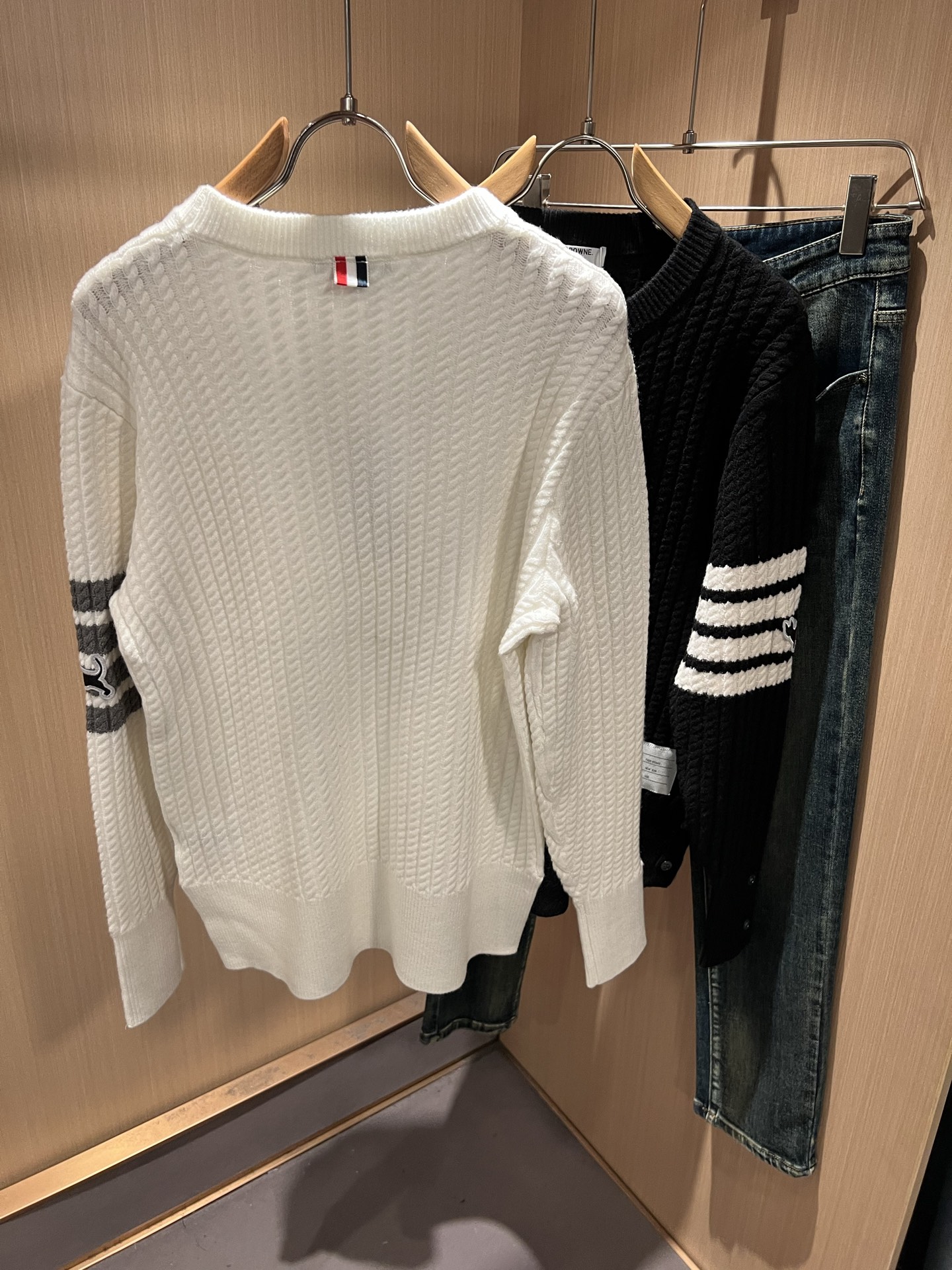 ThomBrow*e汤姆*朗2025秋冬新款男女同款👫针织羊毛衫，今年的专柜新品，男女同款👫超软羊毛面料