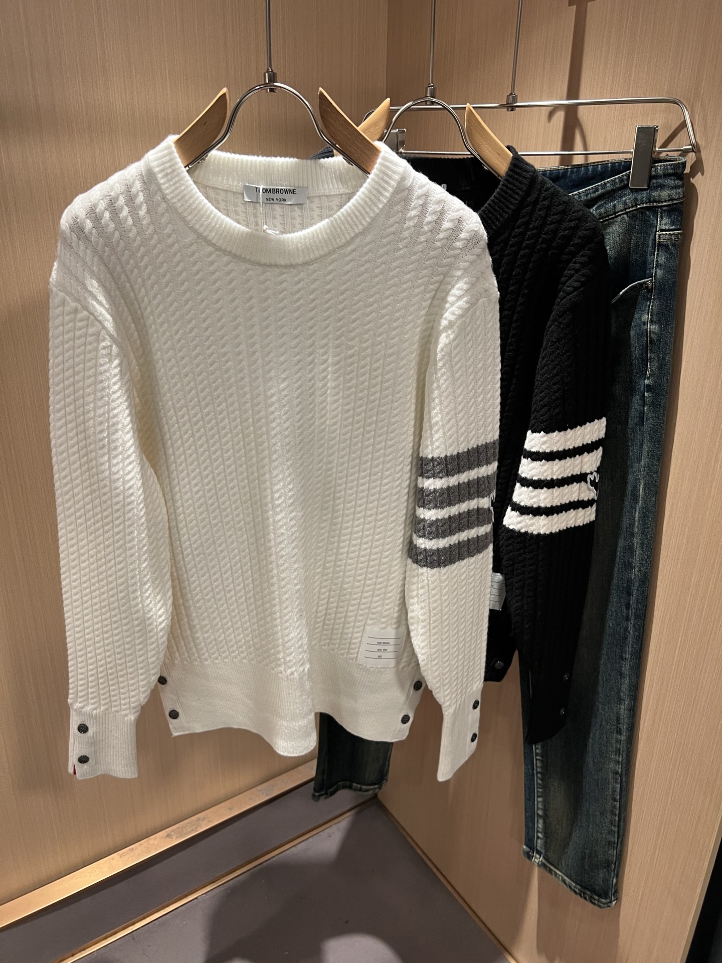 ThomBrow*e汤姆*朗2025秋冬新款男女同款👫针织羊毛衫，今年的专柜新品，男女同款👫超软羊毛面料