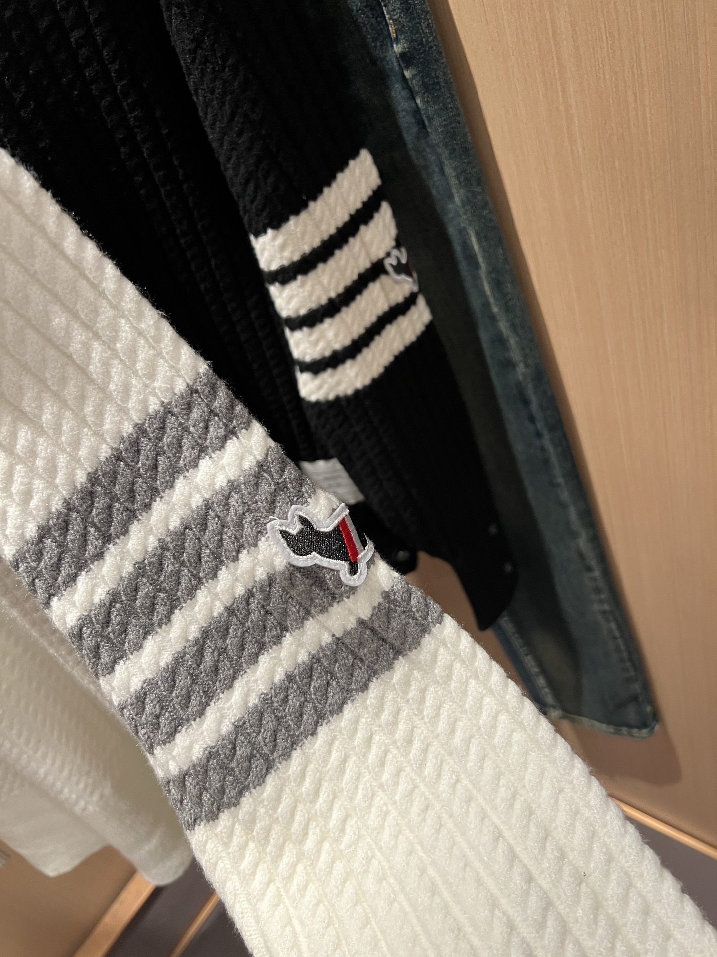 ThomBrow*e汤姆*朗2025秋冬新款男女同款👫针织羊毛衫，今年的专柜新品，男女同款👫超软羊毛面料