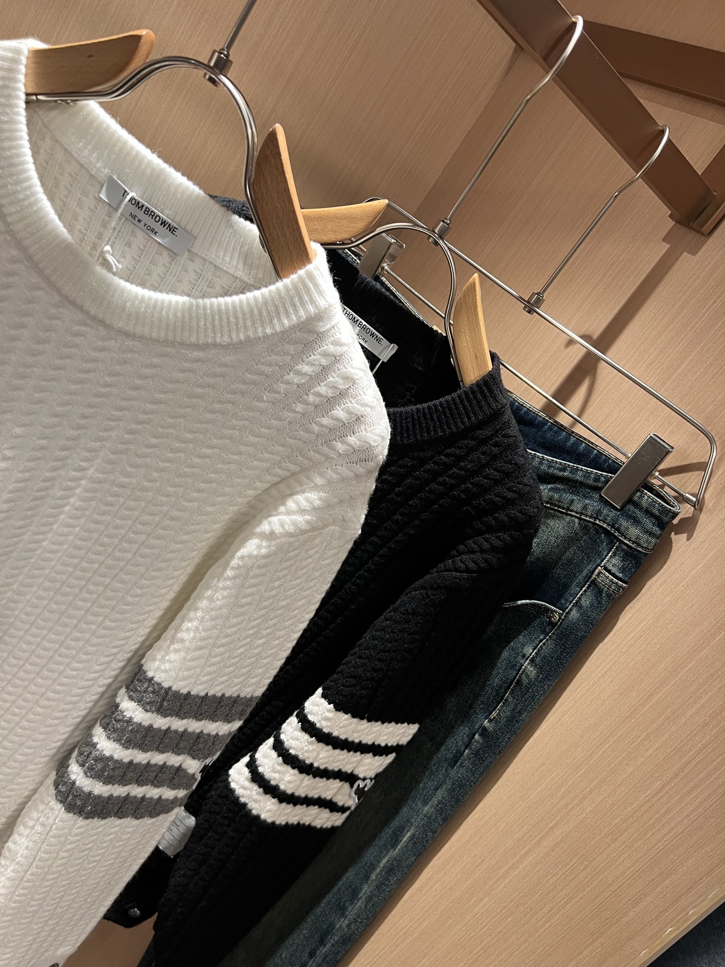 ThomBrow*e汤姆*朗2025秋冬新款男女同款👫针织羊毛衫，今年的专柜新品，男女同款👫超软羊毛面料