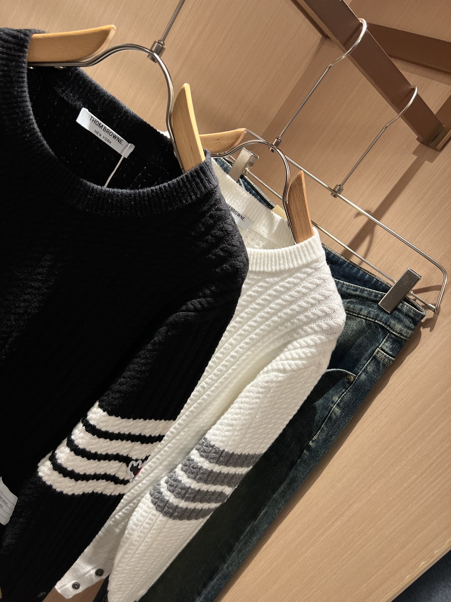 ThomBrow*e汤姆*朗2025秋冬新款男女同款👫针织羊毛衫，今年的专柜新品，男女同款👫超软羊毛面料