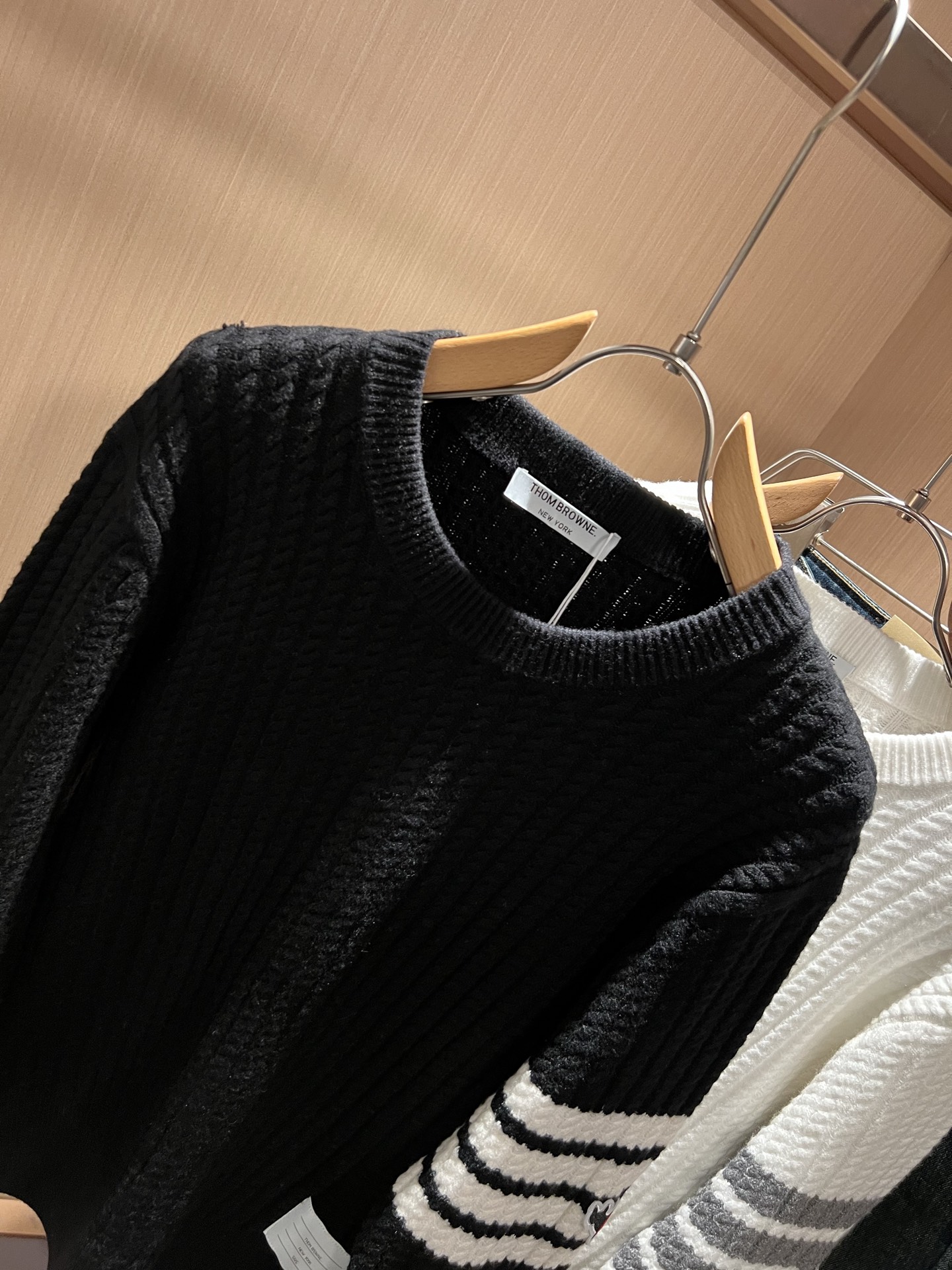 ThomBrow*e汤姆*朗2025秋冬新款男女同款👫针织羊毛衫，今年的专柜新品，男女同款👫超软羊毛面料