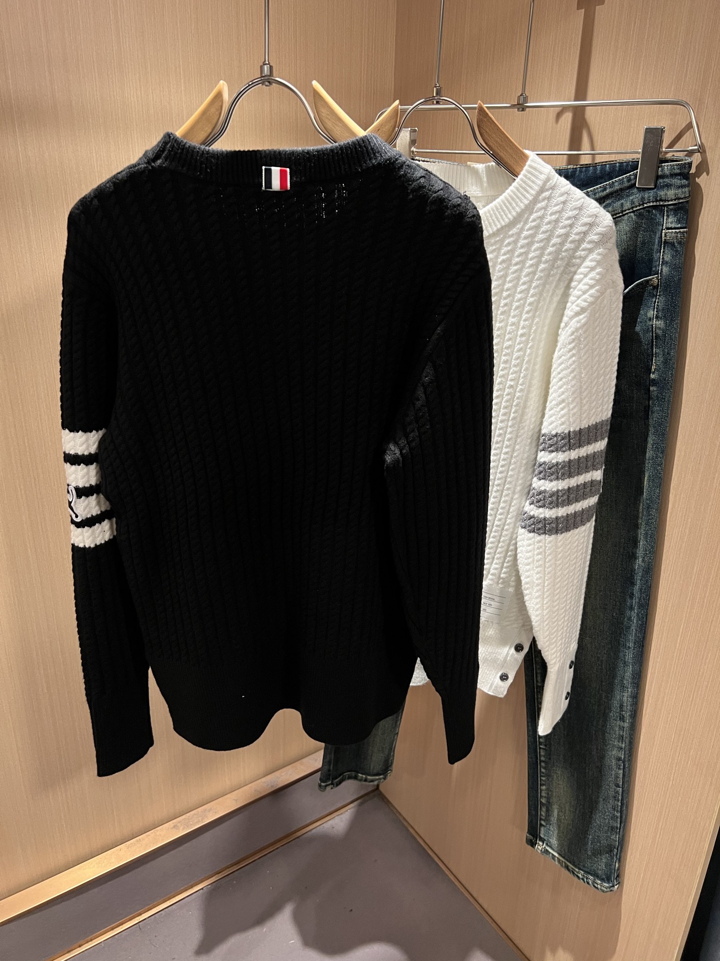 ThomBrow*e汤姆*朗2025秋冬新款男女同款👫针织羊毛衫，今年的专柜新品，男女同款👫超软羊毛面料