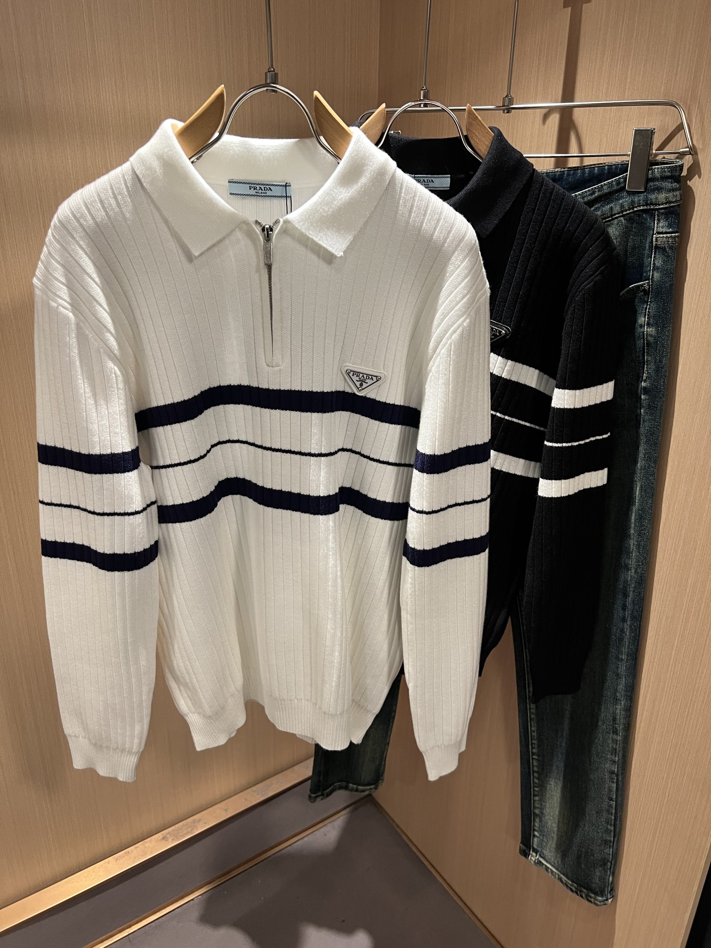 PRAD*A普*达2025秋冬新款男士针织羊毛衫，最新款全网独家首上！！~既经典有时尚百搭，谁不爱啊，将