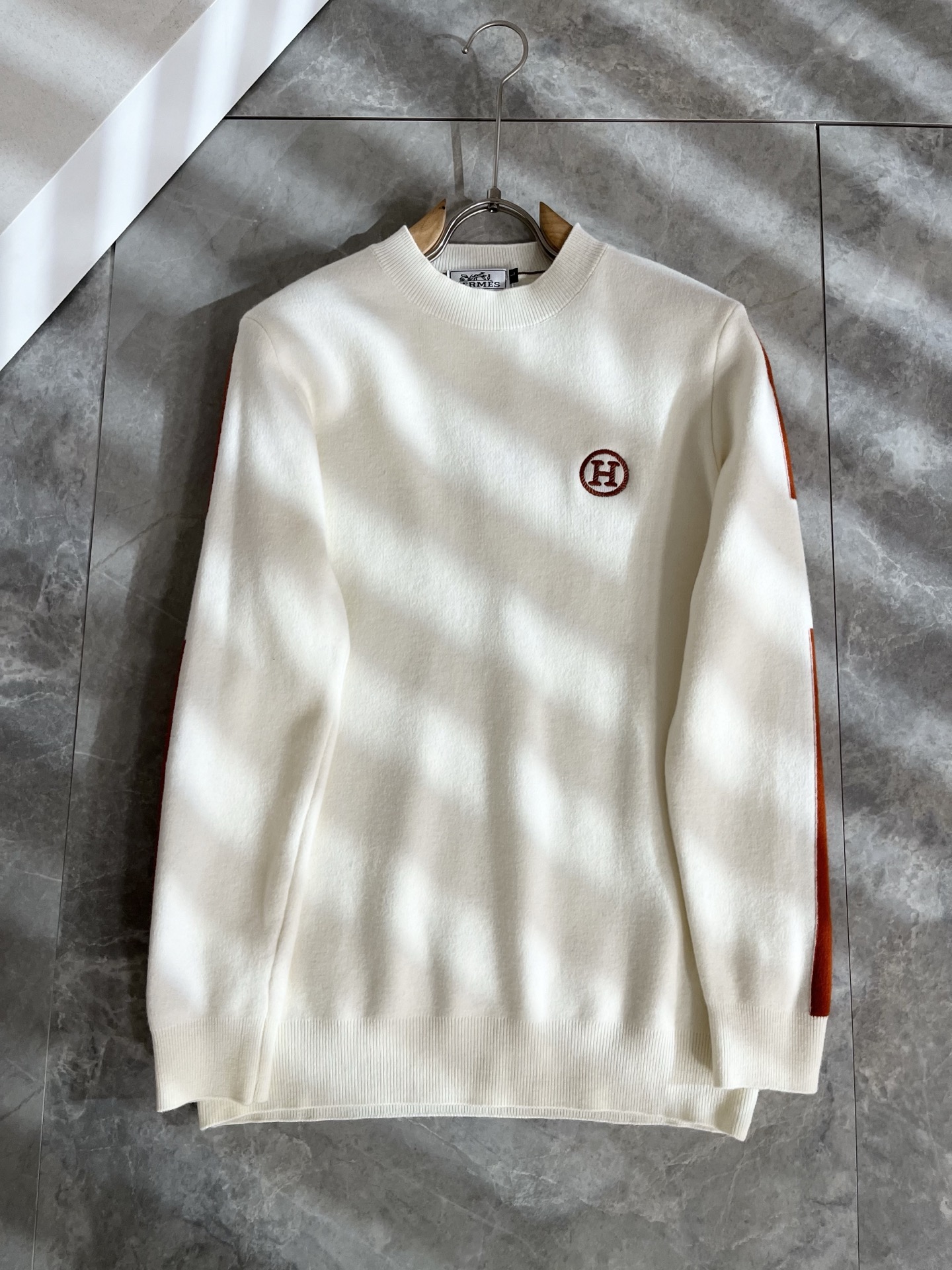 Her*mes爱*仕2025秋冬新款男士针织羊毛衫，全新升级百搭基础款，低调奢华，品格之选！甄选优质精选