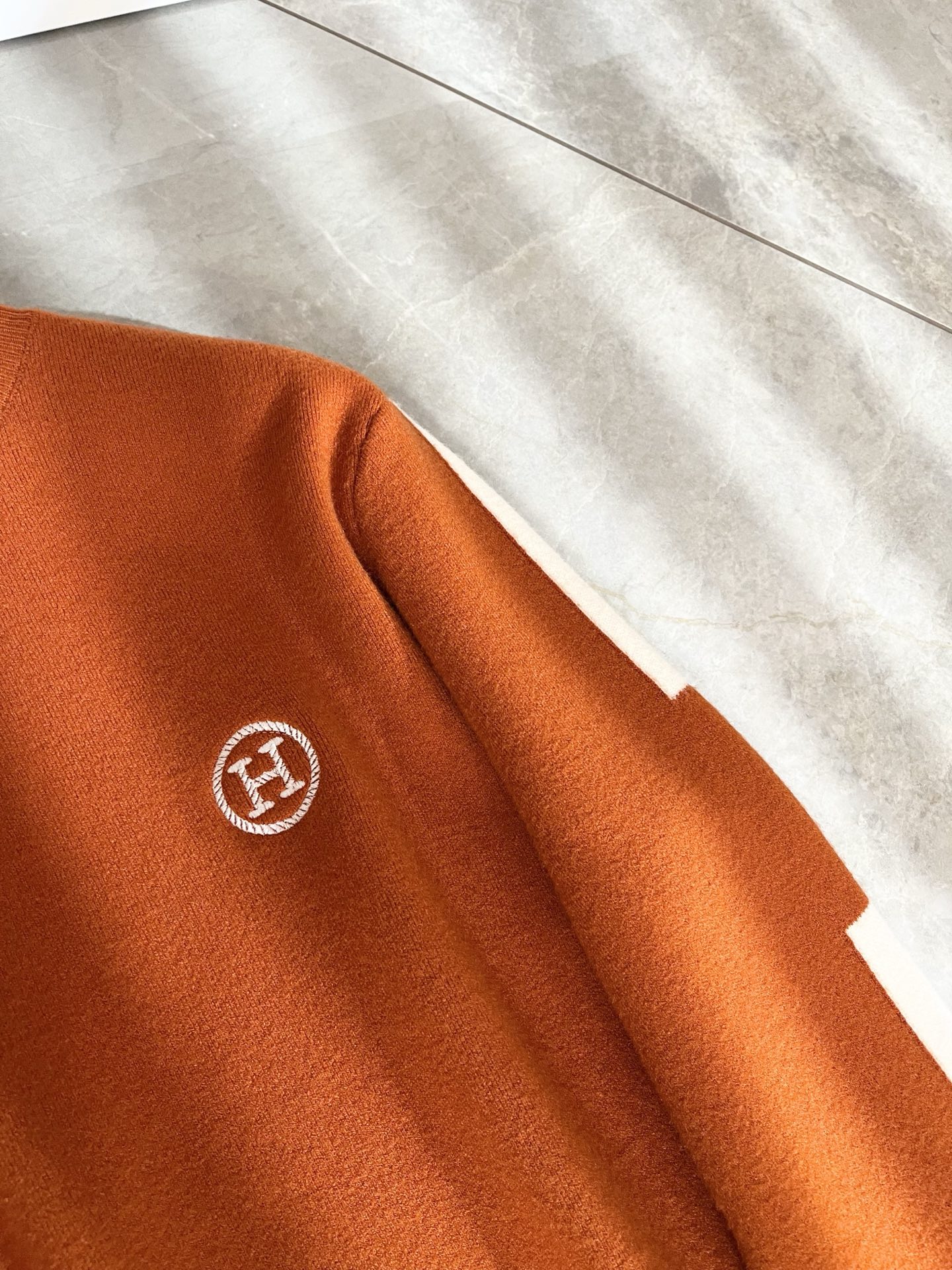 Her*mes爱*仕2025秋冬新款男士针织羊毛衫，全新升级百搭基础款，低调奢华，品格之选！甄选优质精选