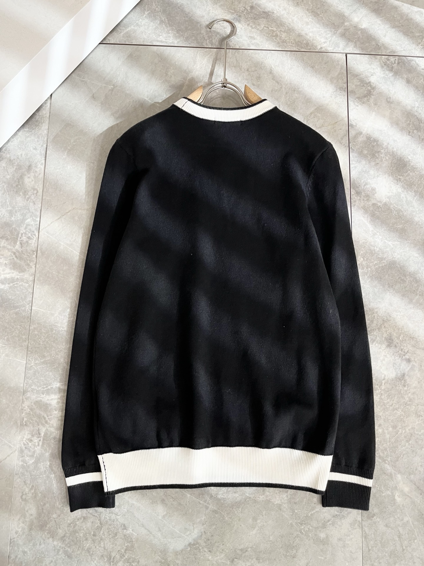 PRAD*A普*达2025秋冬新款男士针织羊毛衫，最新款全网独家首上！！~既经典有时尚百搭，谁不爱啊，将