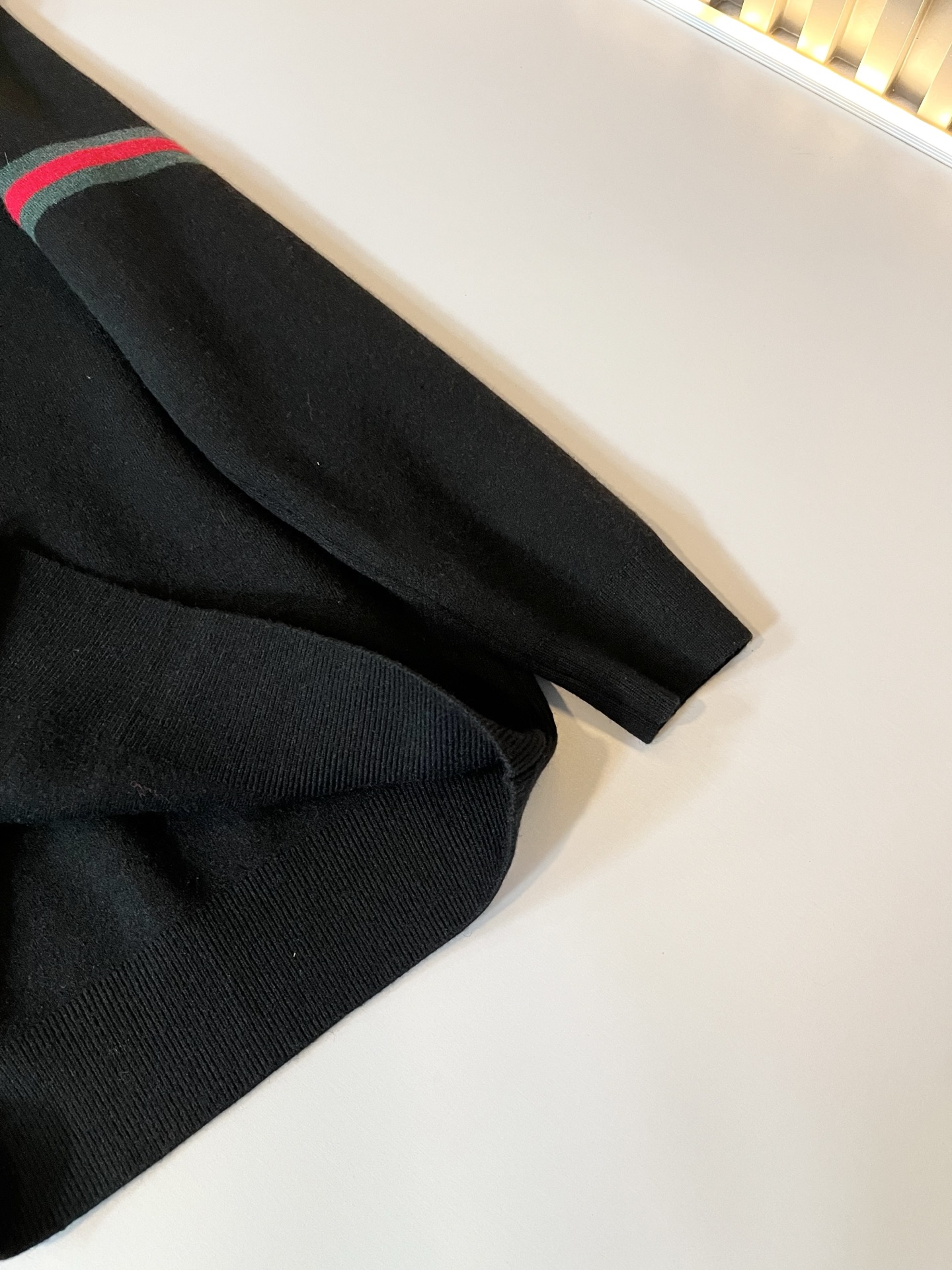 GUC*I 古家 2025秋冬新款男女同款👫 针织羊毛衫，胸前标志logo刺绣设计！贸易公司渠道稀出，同