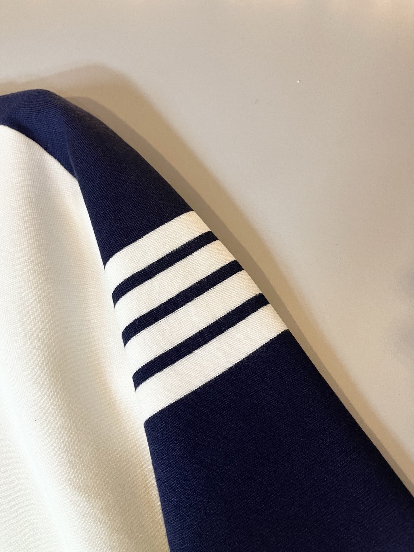 ThomBrow*e汤姆*朗2025秋冬新款男女同款👫针织羊毛衫，今年的专柜新品，男女同款👫超软羊毛面料