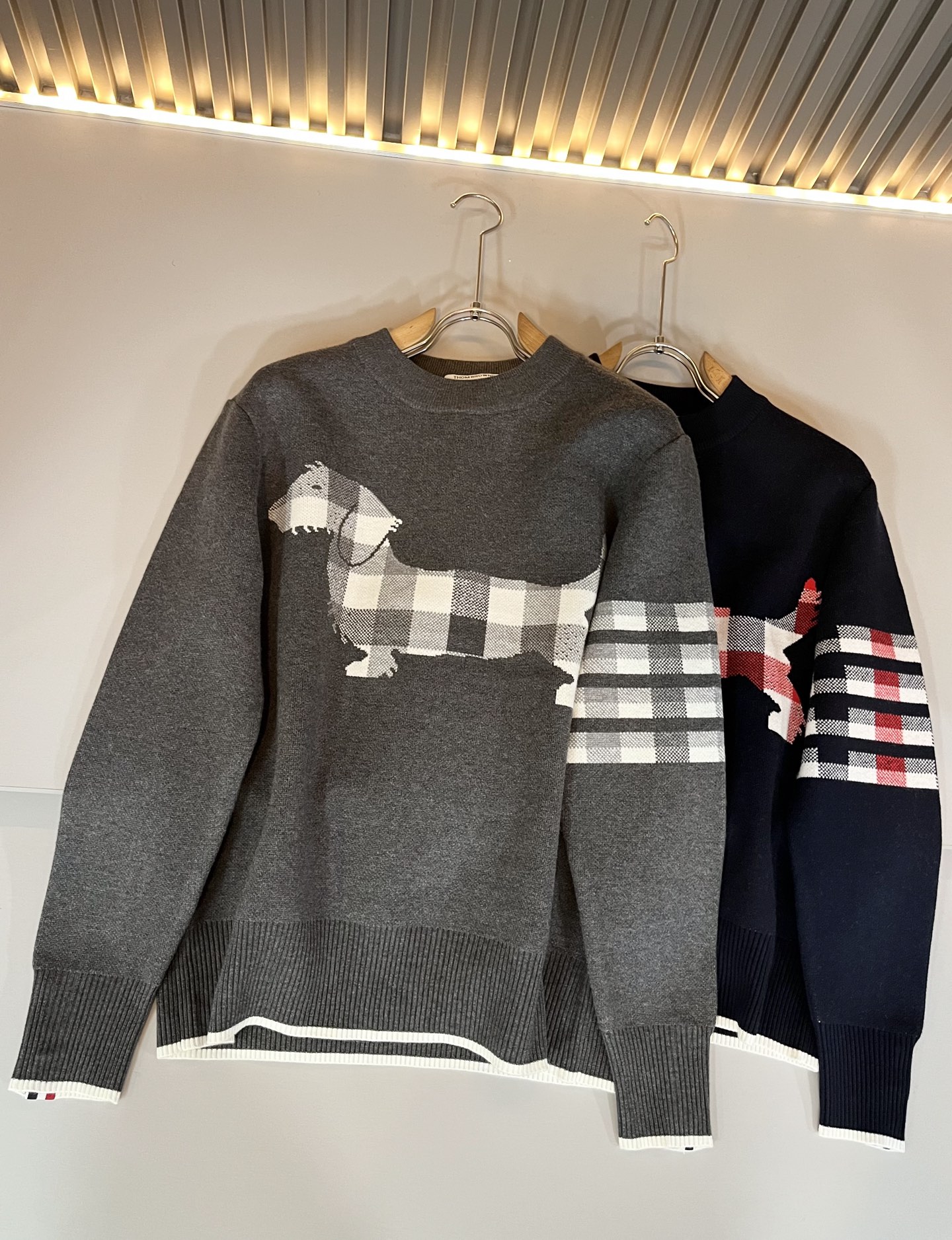 ThomBrow*e汤姆*朗2025秋冬新款男女同款👫针织羊毛衫，今年的专柜新品，男女同款👫超软羊毛面料