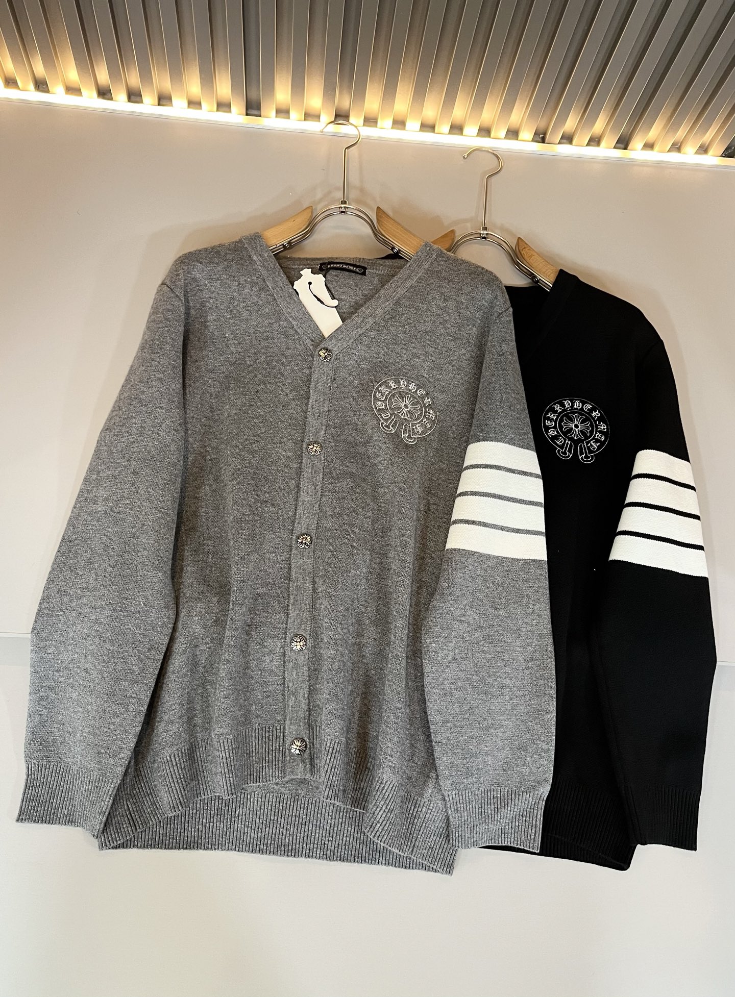 Chrome hear*s克*心 2025秋冬新款男女同款👫针织羊毛开衫，一款让你从心底认可秋冬必备羊毛