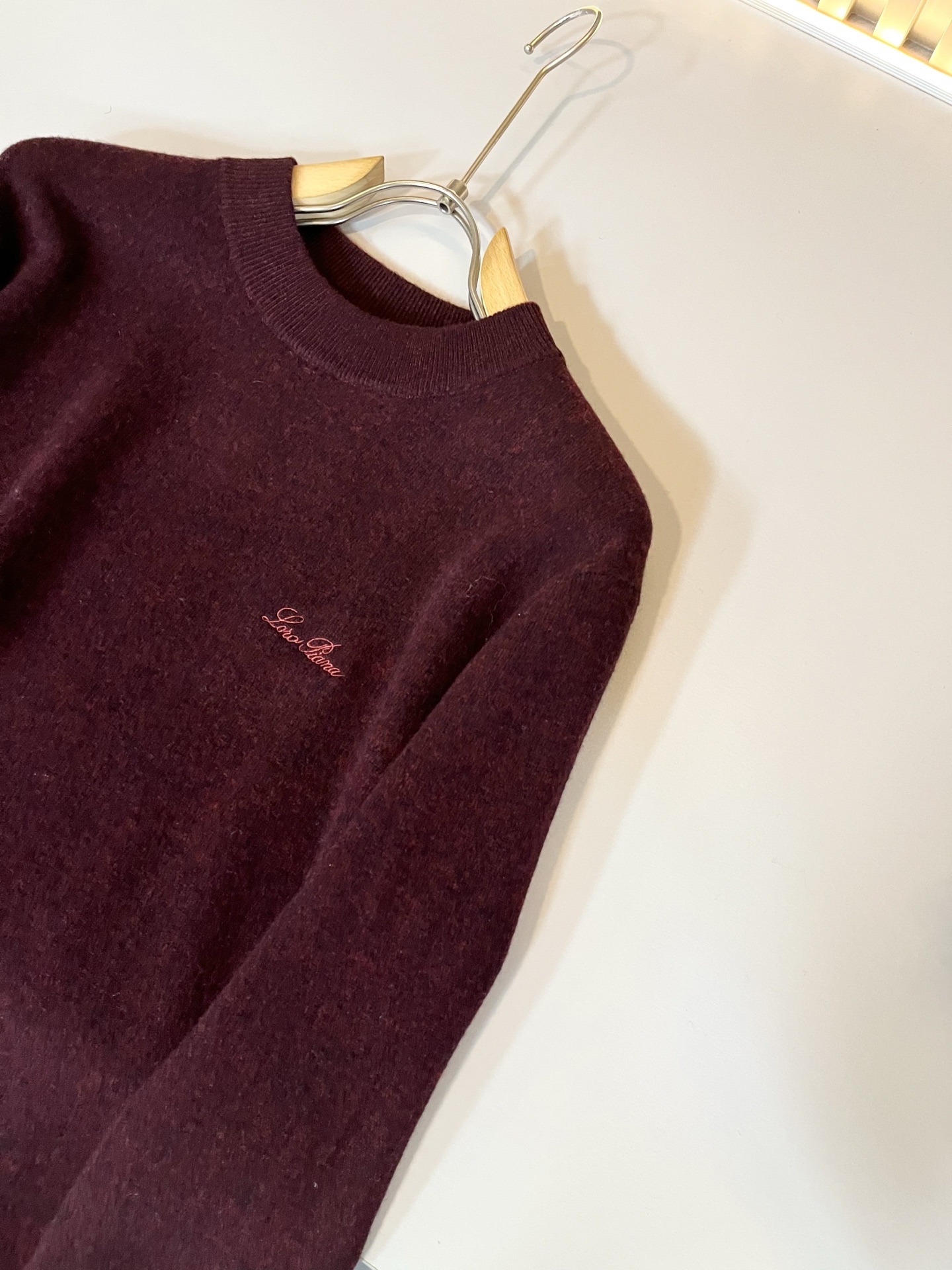 Loro Piana诺悠翩雅 2025秋冬男士最新的贸易订单针织羊毛衫，全品相！！上身舒适透气，不僵硬，