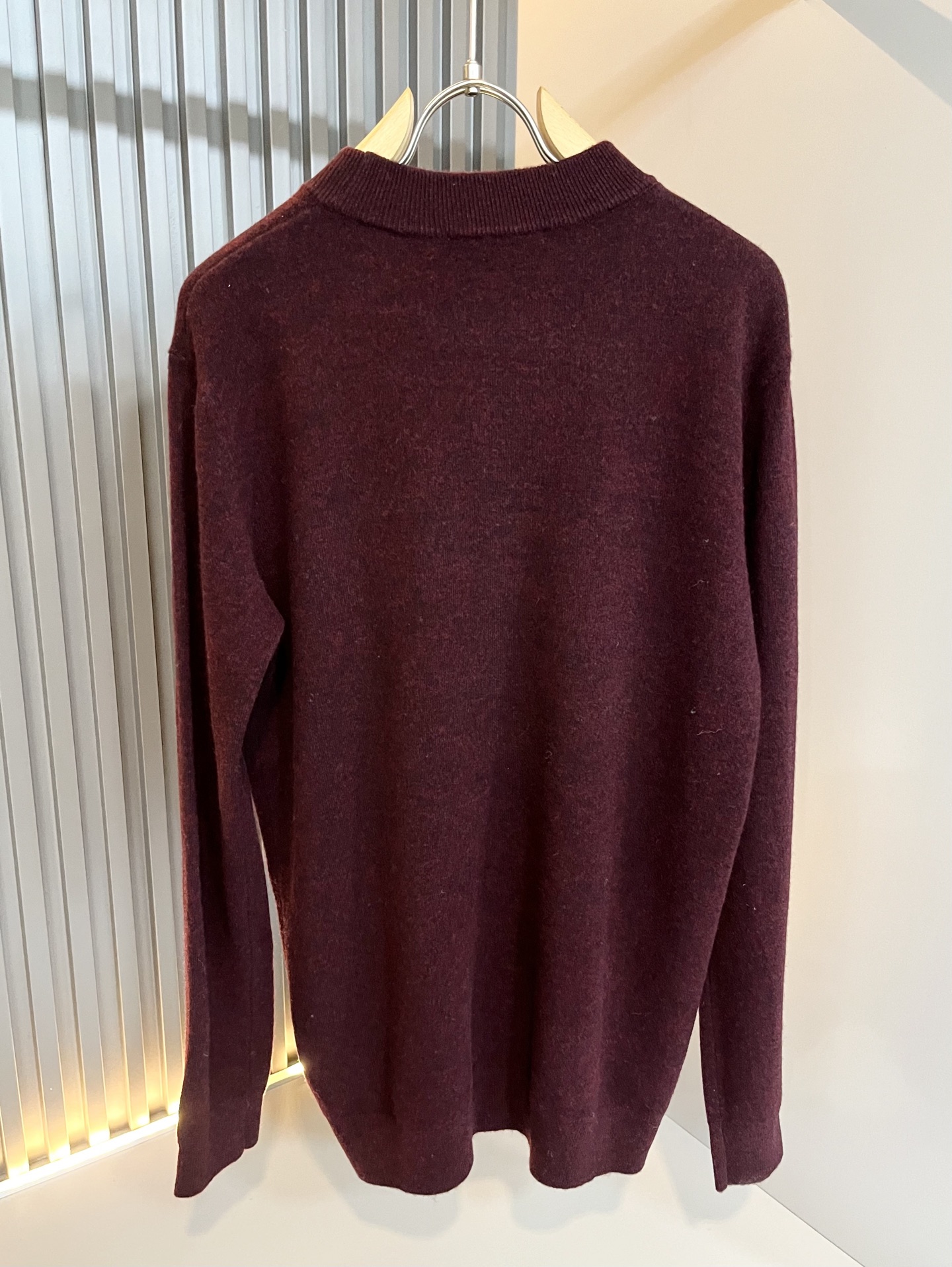 Loro Piana诺悠翩雅 2025秋冬男士最新的贸易订单针织羊毛衫，全品相！！上身舒适透气，不僵硬，