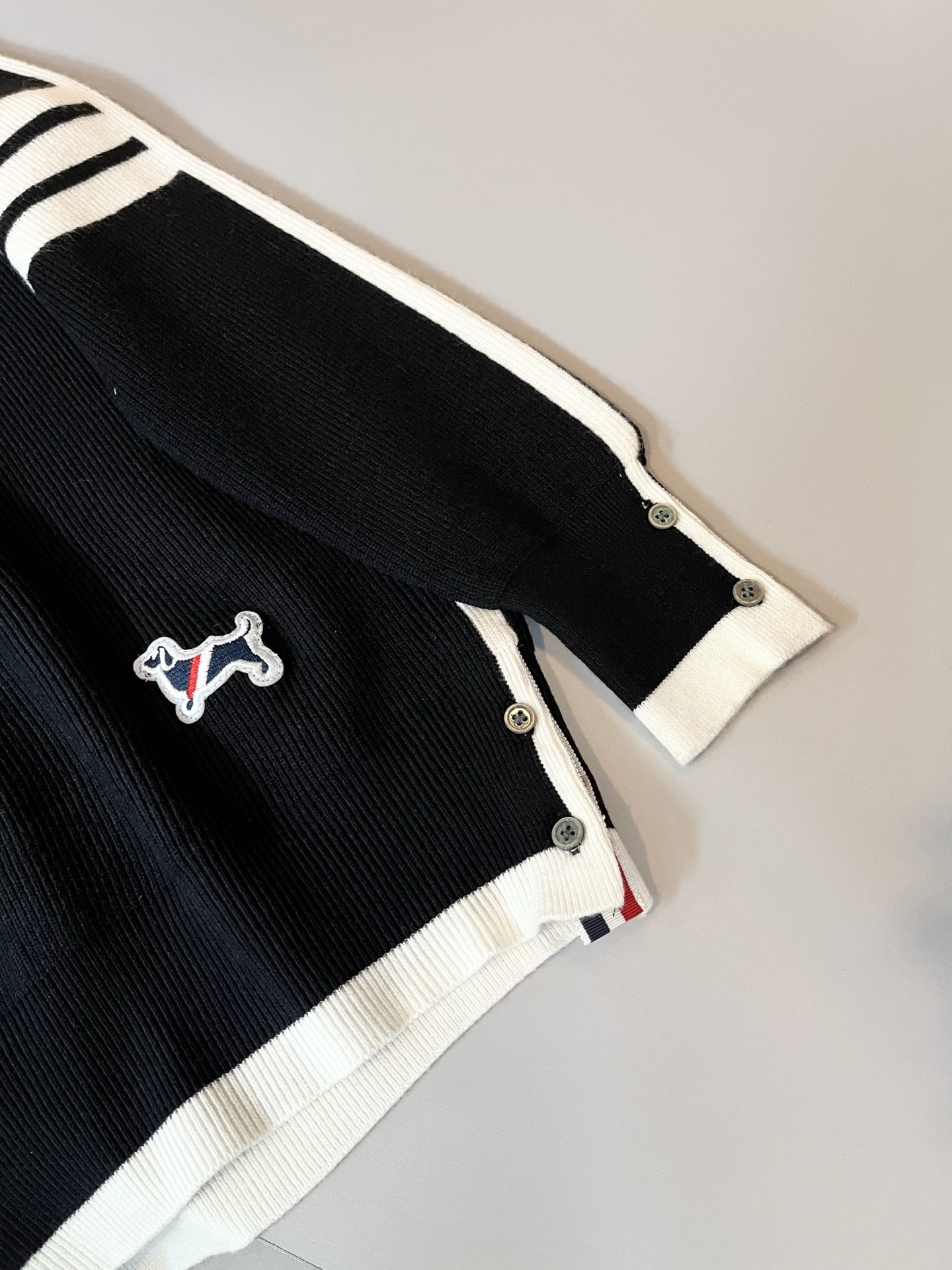 ThomBrow*e汤姆*朗2025秋冬新款男女同款👫针织羊毛衫，今年的专柜新品，男女同款👫超软羊毛面料