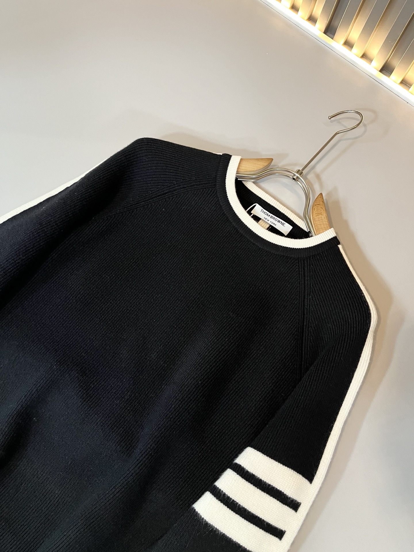 ThomBrow*e汤姆*朗2025秋冬新款男女同款👫针织羊毛衫，今年的专柜新品，男女同款👫超软羊毛面料