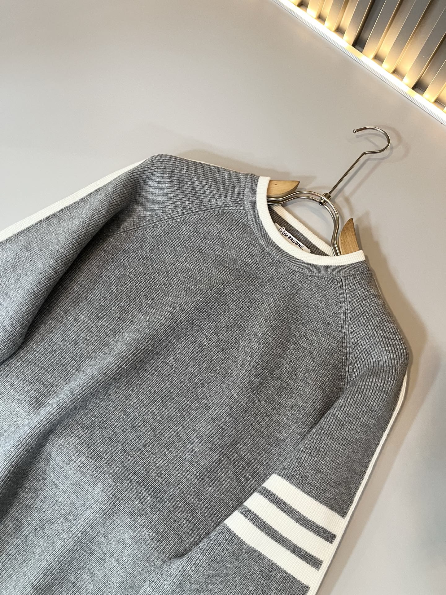 ThomBrow*e汤姆*朗2025秋冬新款男女同款👫针织羊毛衫，今年的专柜新品，男女同款👫超软羊毛面料