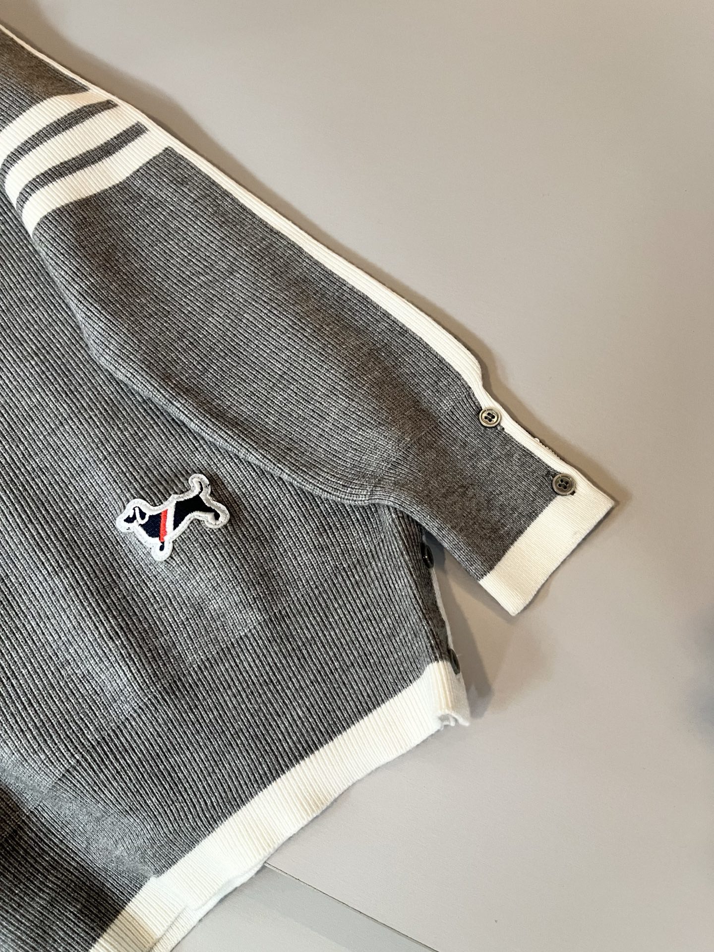 ThomBrow*e汤姆*朗2025秋冬新款男女同款👫针织羊毛衫，今年的专柜新品，男女同款👫超软羊毛面料