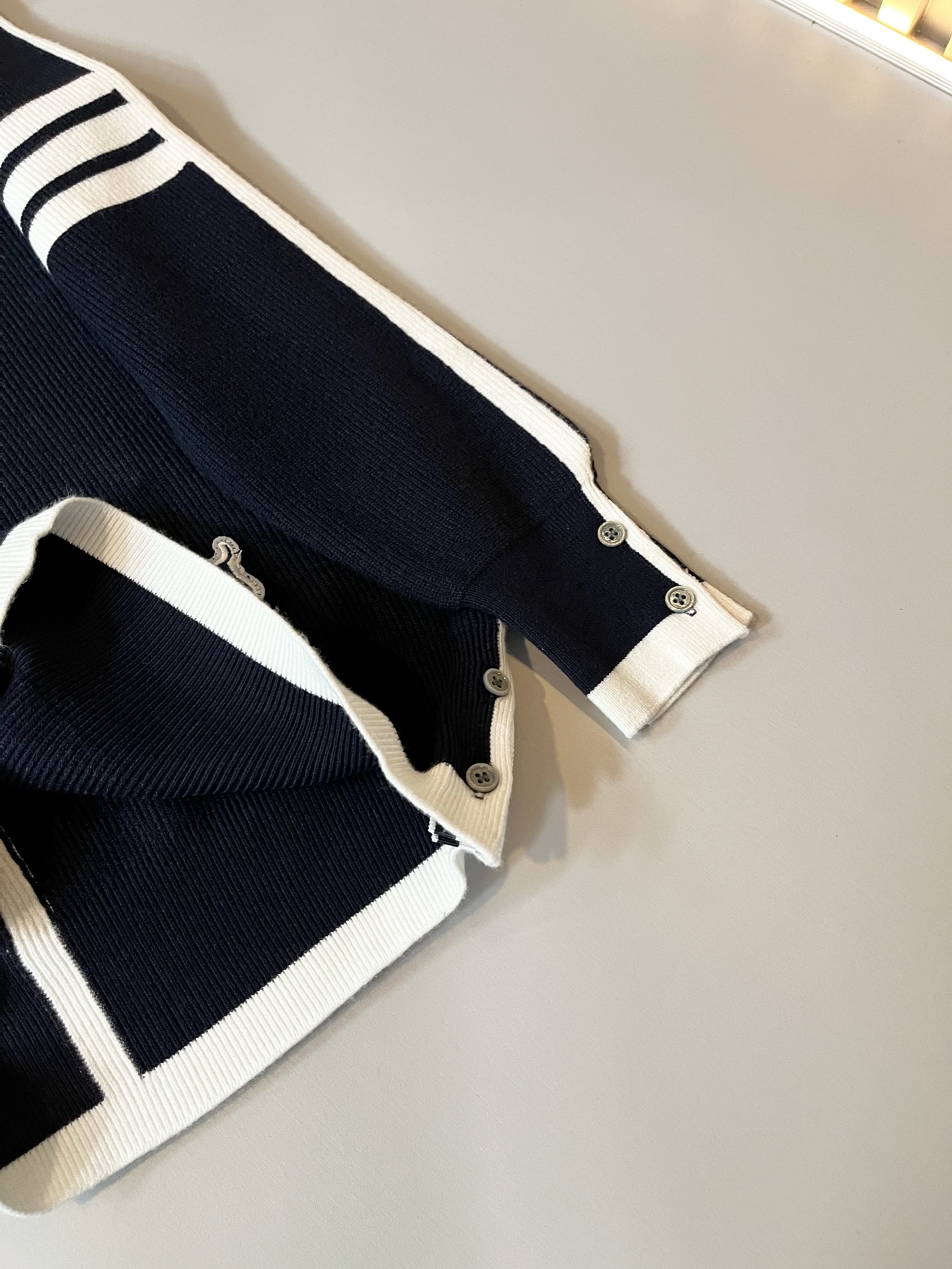 ThomBrow*e汤姆*朗2025秋冬新款男女同款👫针织羊毛衫，今年的专柜新品，男女同款👫超软羊毛面料