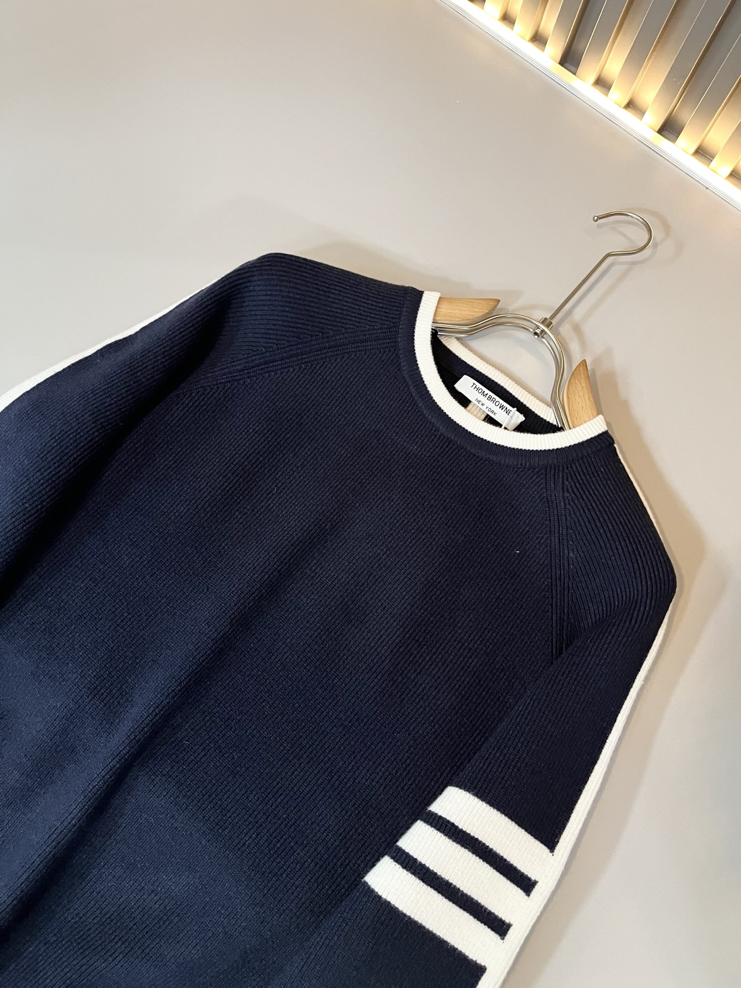 ThomBrow*e汤姆*朗2025秋冬新款男女同款👫针织羊毛衫，今年的专柜新品，男女同款👫超软羊毛面料