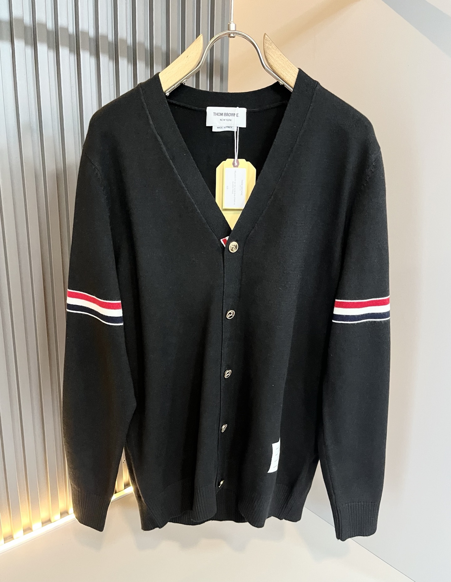 ThomBrow*e汤姆*朗2025秋冬新款男女同款👫针织羊毛开衫，今年的专柜新品，男女同款👫超软羊毛面