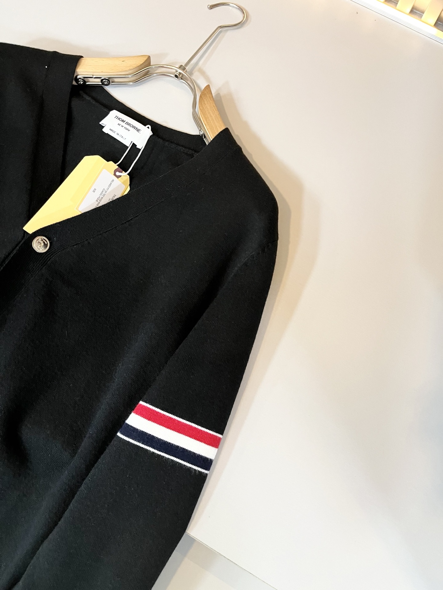 ThomBrow*e汤姆*朗2025秋冬新款男女同款👫针织羊毛开衫，今年的专柜新品，男女同款👫超软羊毛面