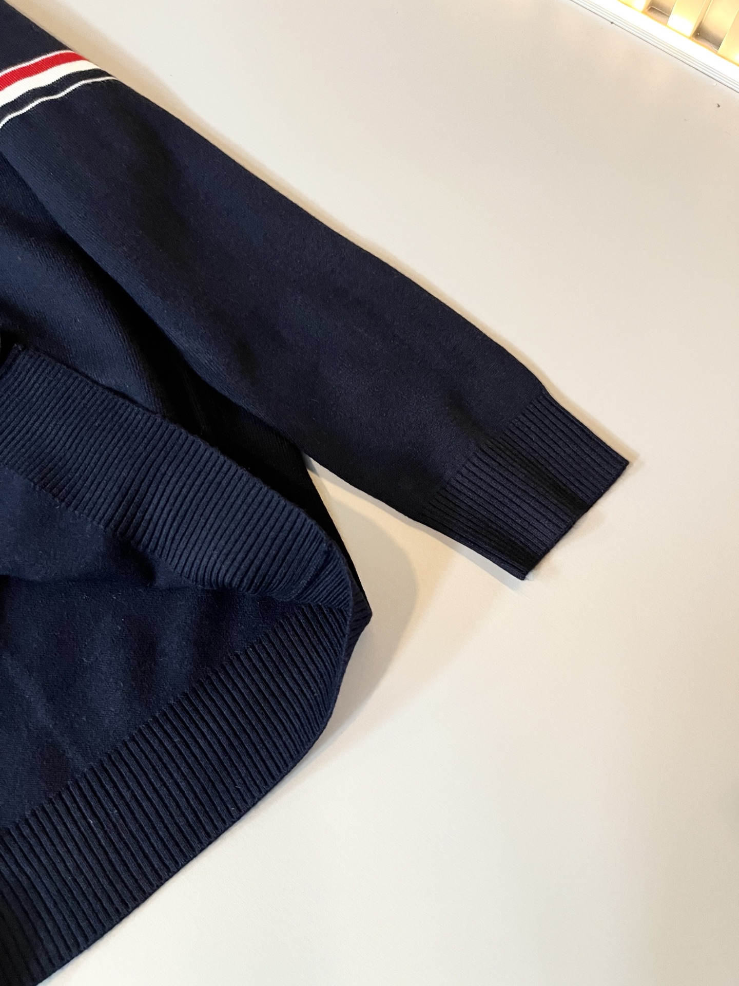 ThomBrow*e汤姆*朗2025秋冬新款男女同款👫针织羊毛开衫，今年的专柜新品，男女同款👫超软羊毛面