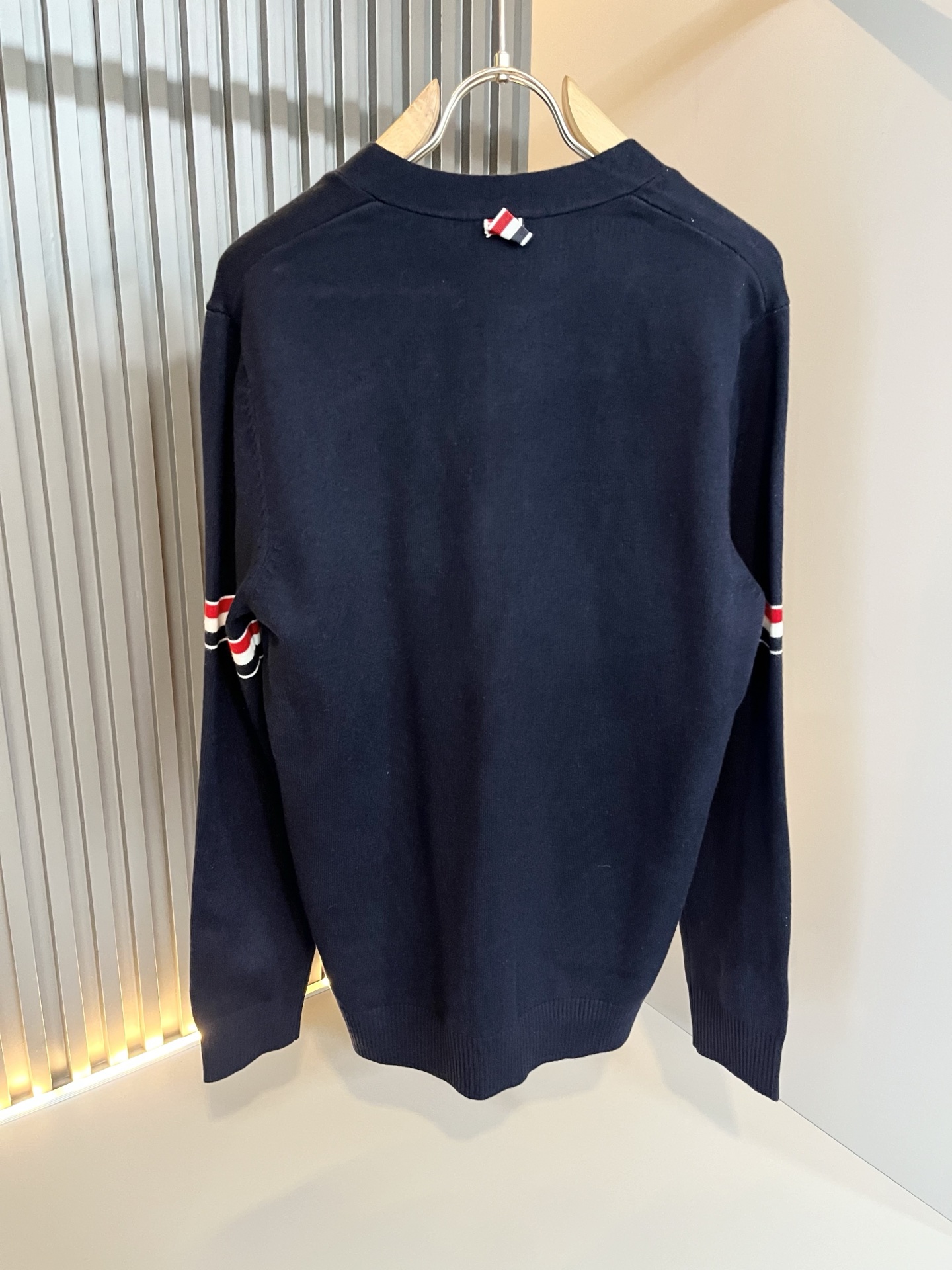 ThomBrow*e汤姆*朗2025秋冬新款男女同款👫针织羊毛开衫，今年的专柜新品，男女同款👫超软羊毛面