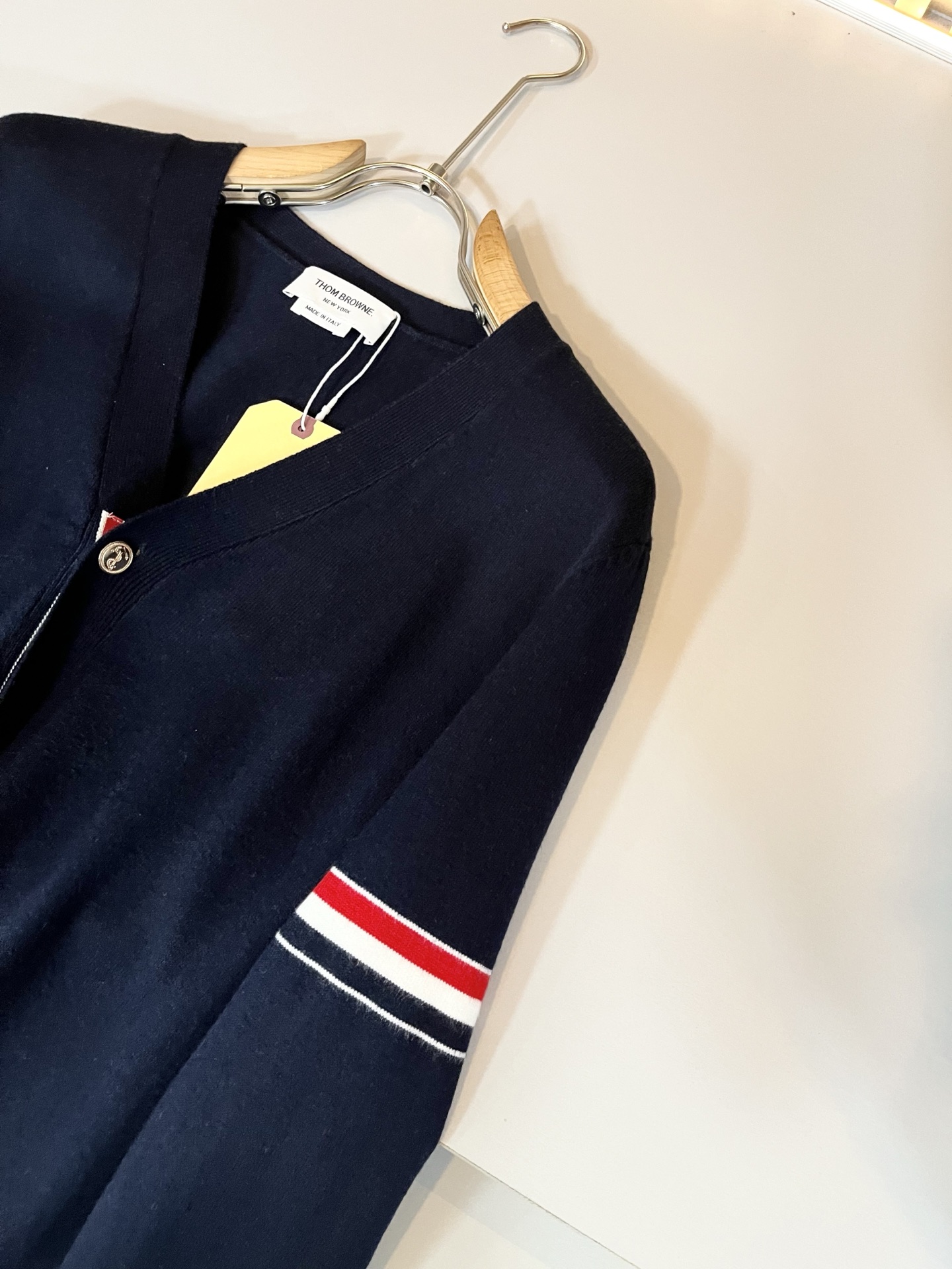 ThomBrow*e汤姆*朗2025秋冬新款男女同款👫针织羊毛开衫，今年的专柜新品，男女同款👫超软羊毛面